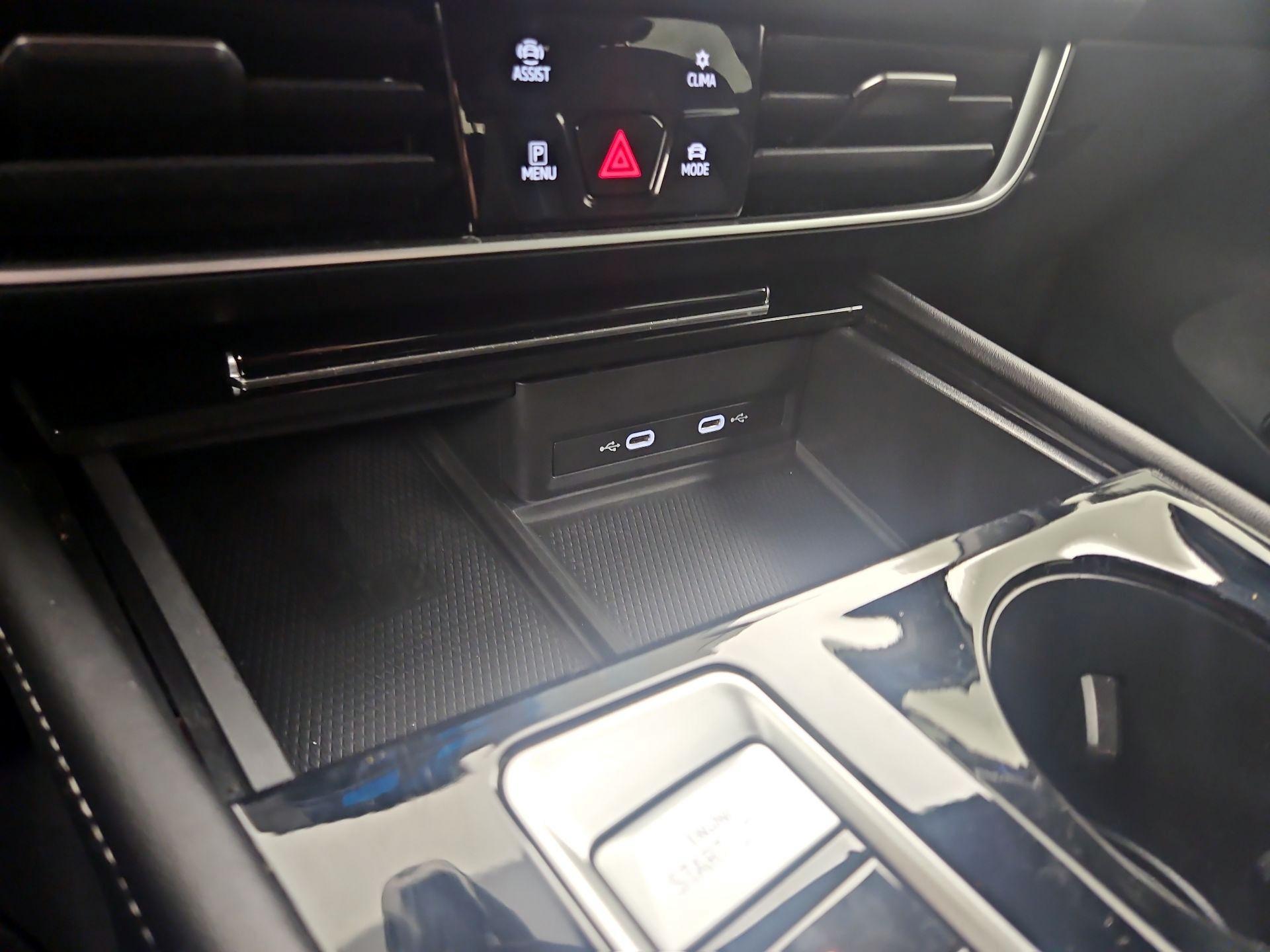 Thumbnail: 2024 Volkswagen Atlas - 18