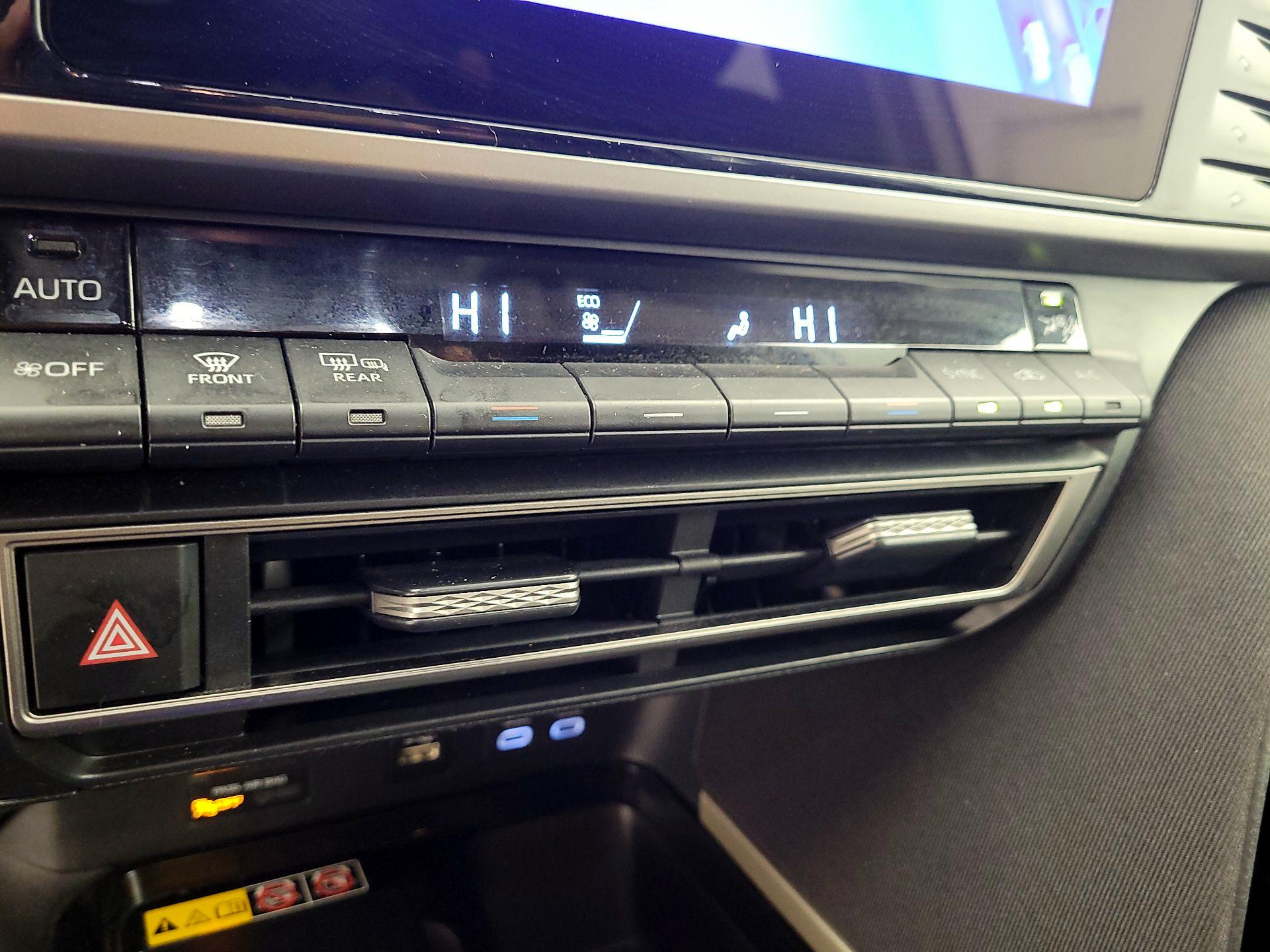 Thumbnail: 2025 Toyota Camry - 14