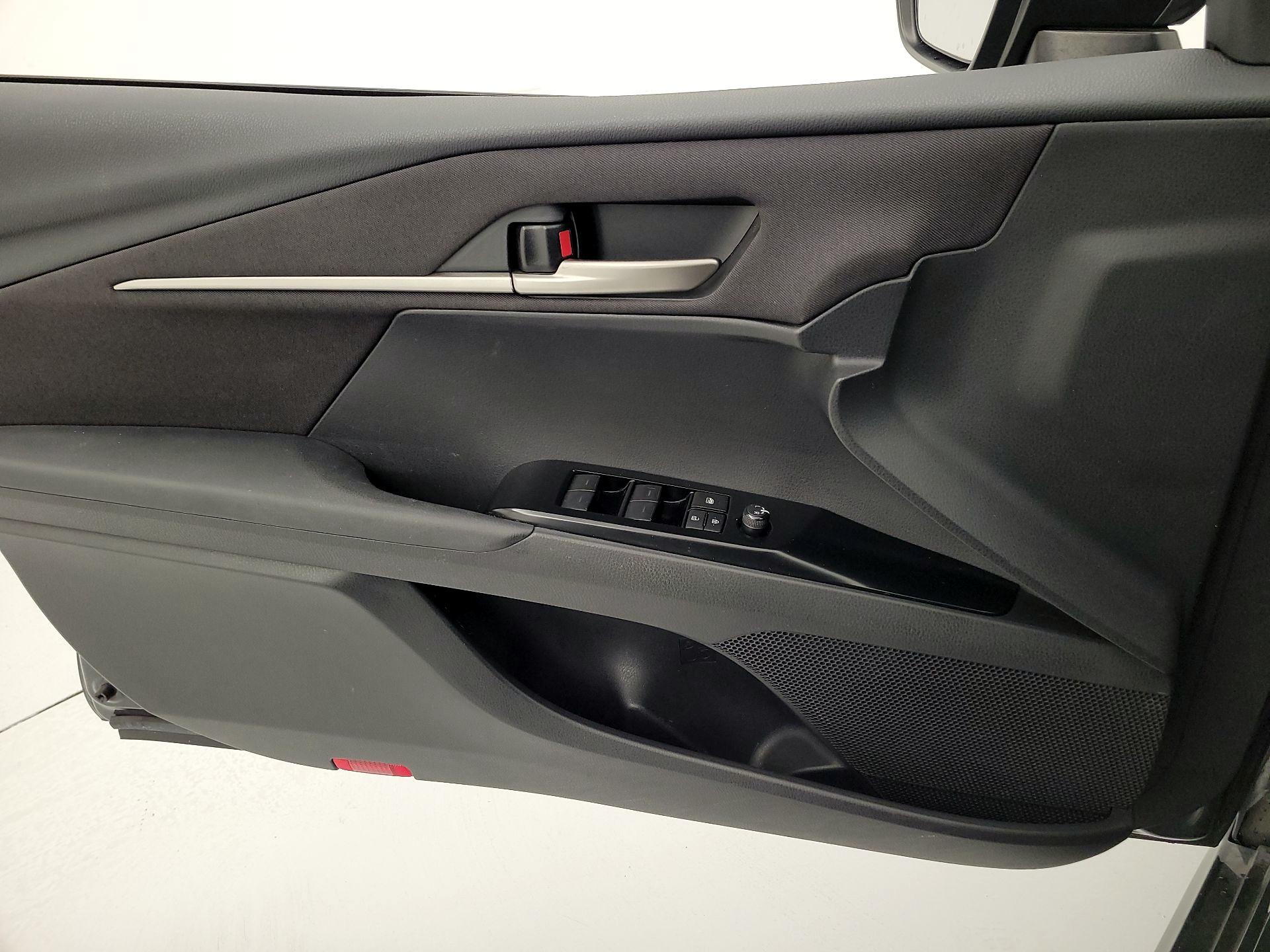 Thumbnail: 2025 Toyota Camry - 12