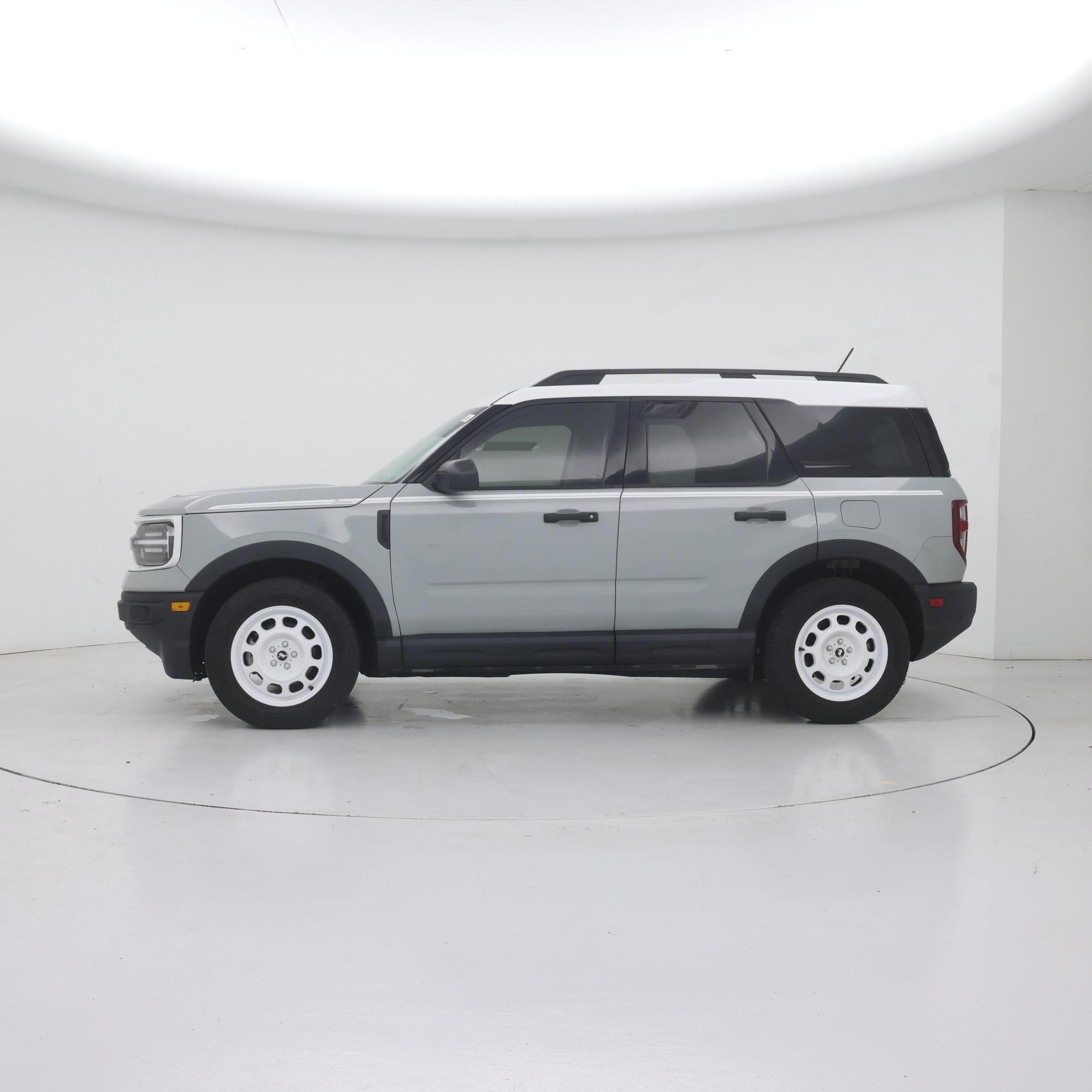 Thumbnail: 2023 Ford Bronco Sport - 3