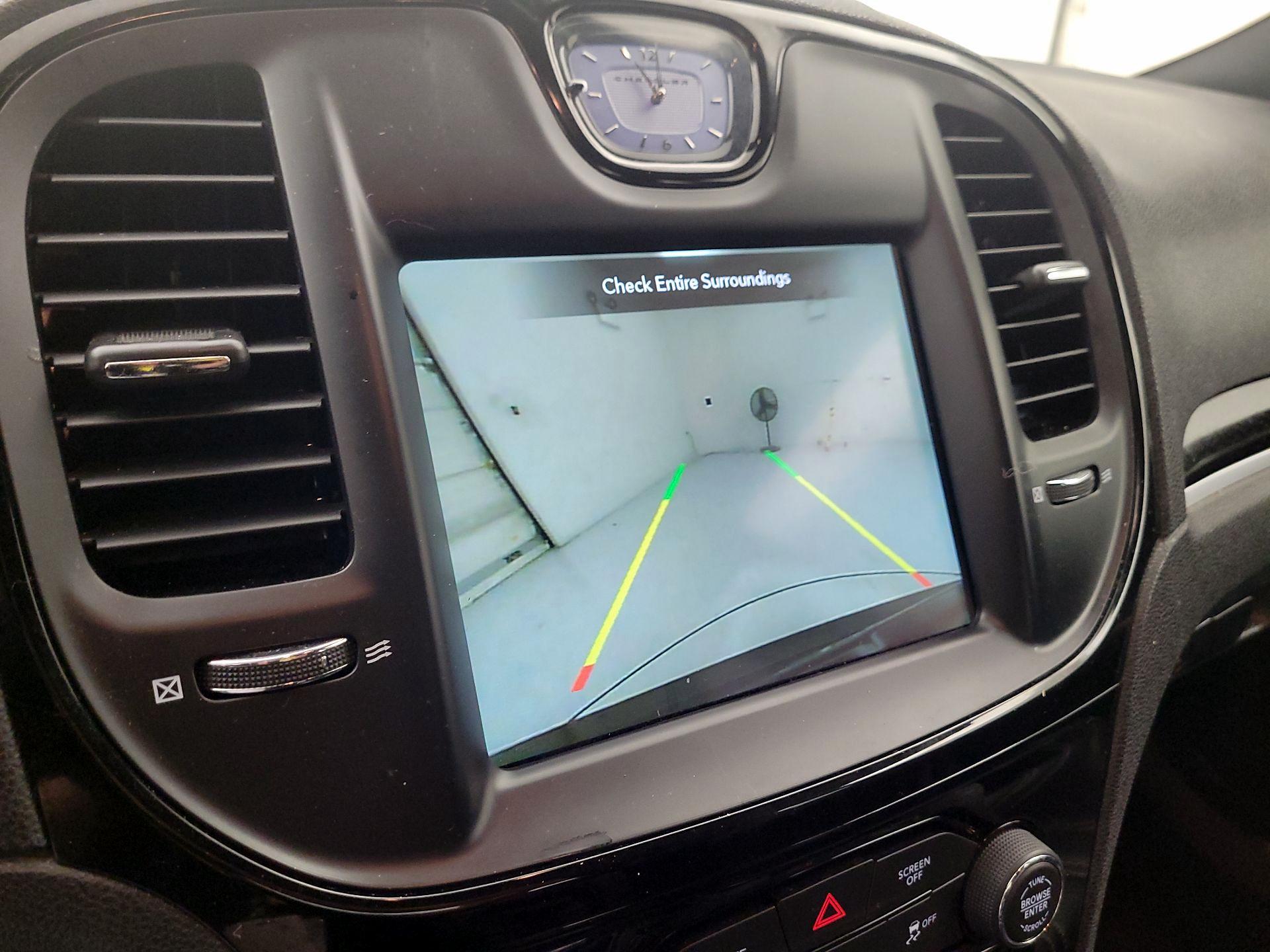 Thumbnail: 2023 Chrysler 300 - 14