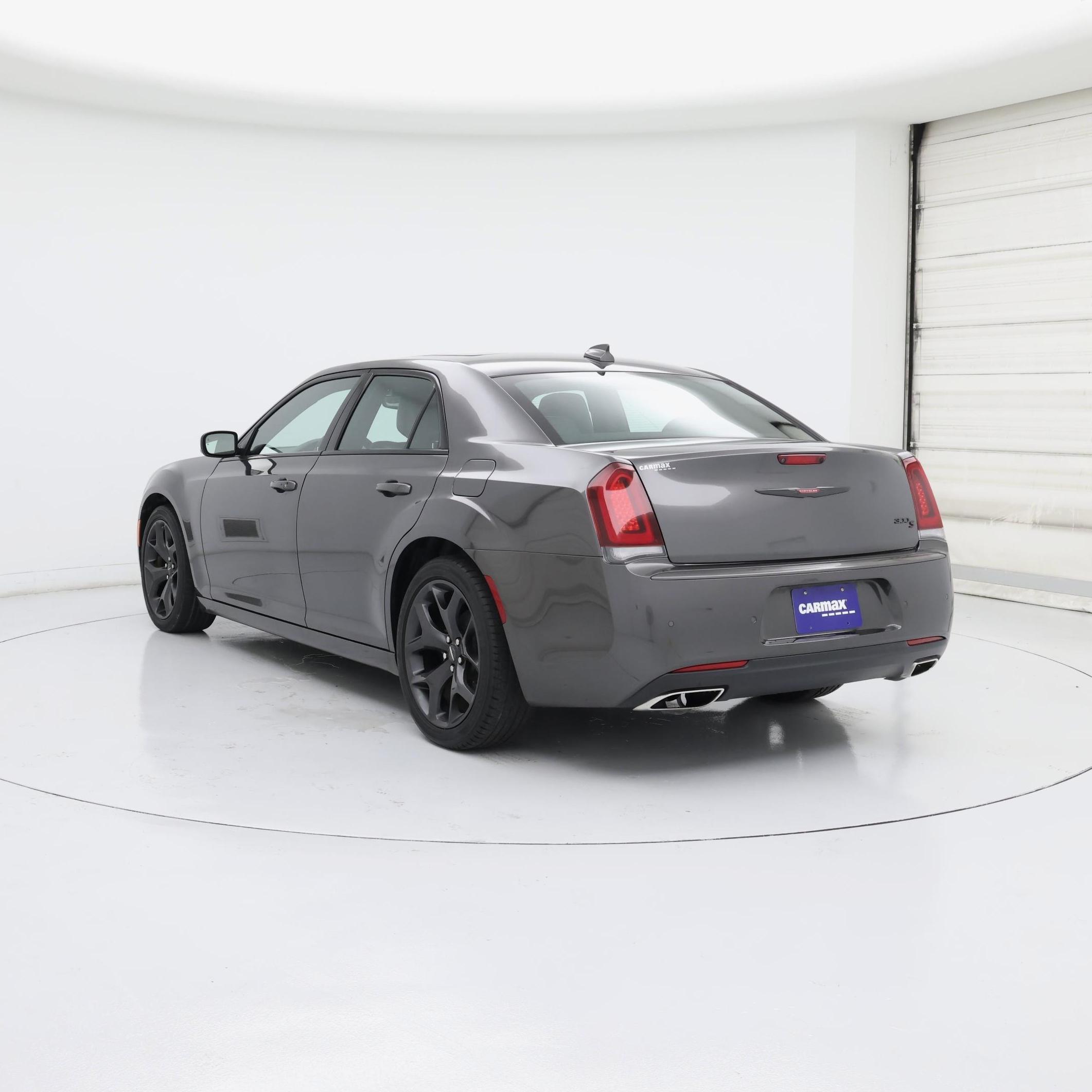 Thumbnail: 2023 Chrysler 300 - 2