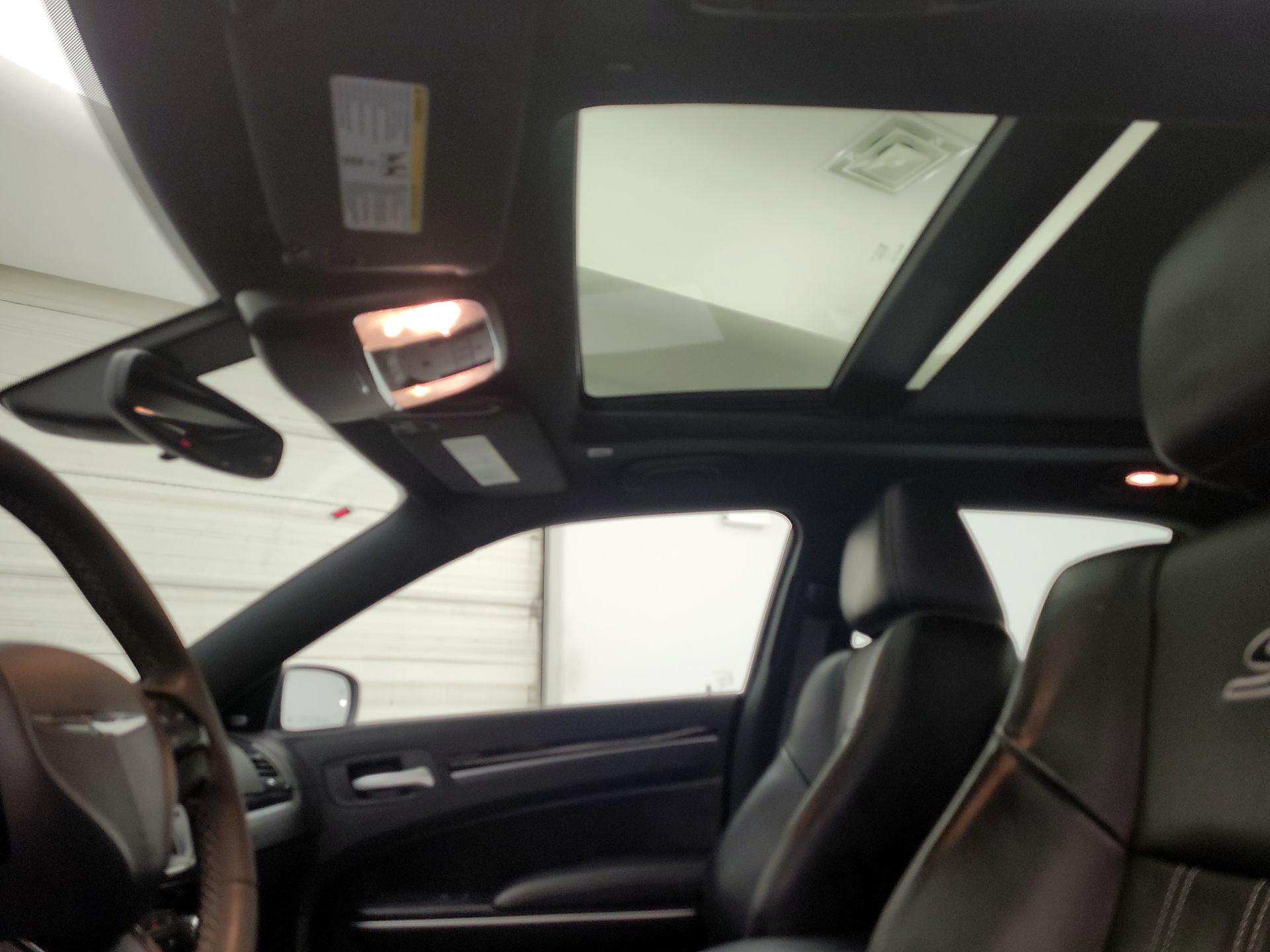 Thumbnail: 2023 Chrysler 300 - 19