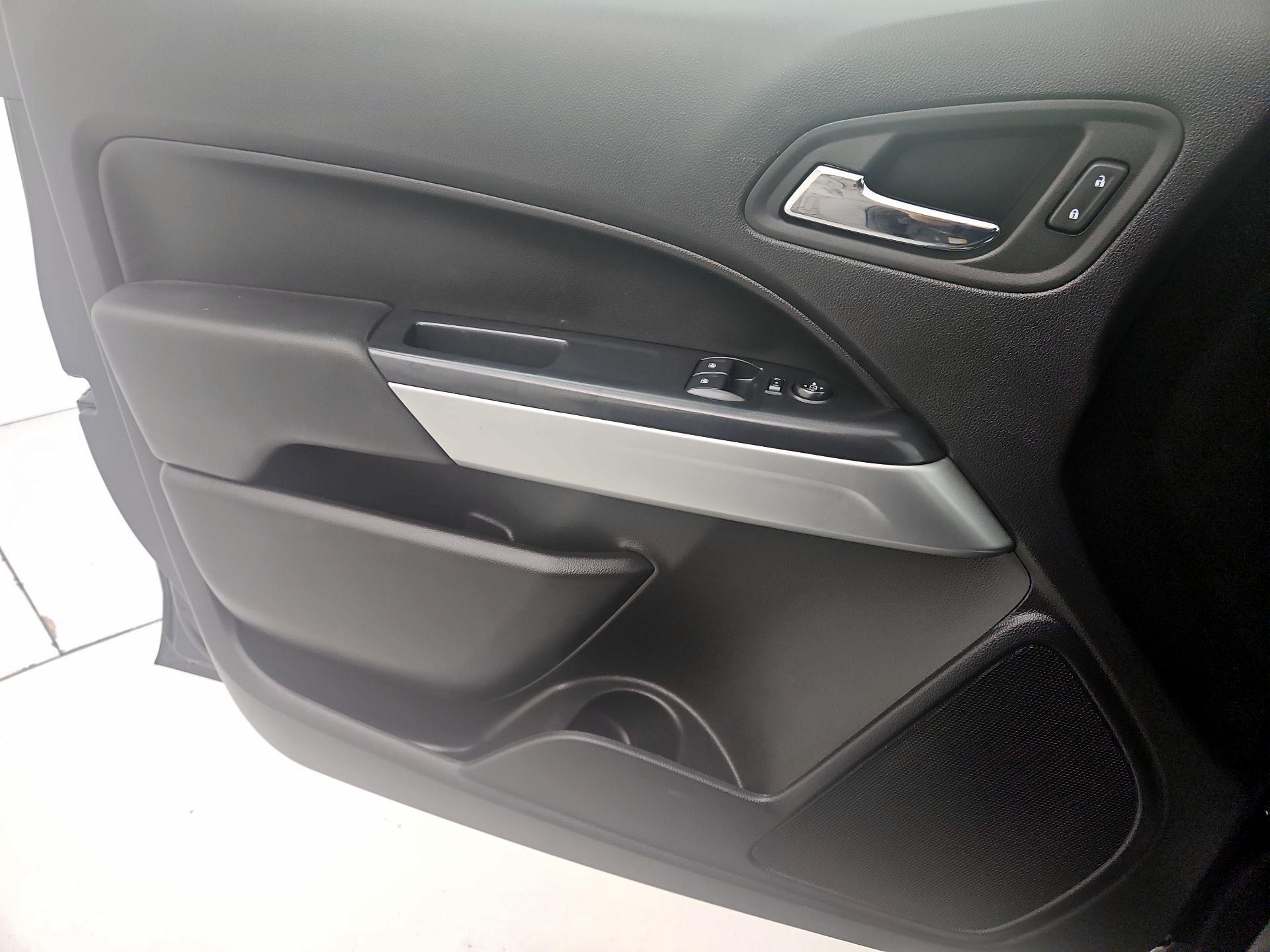 Thumbnail: 2022 Chevrolet Colorado - 12