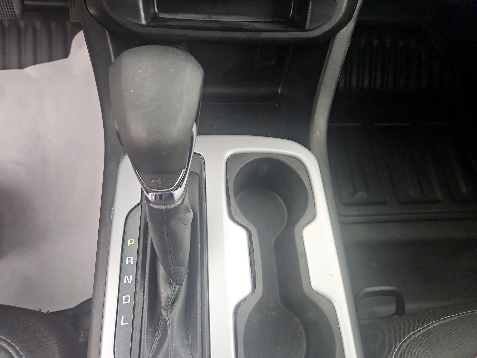 Thumbnail: 2022 Chevrolet Colorado - 17