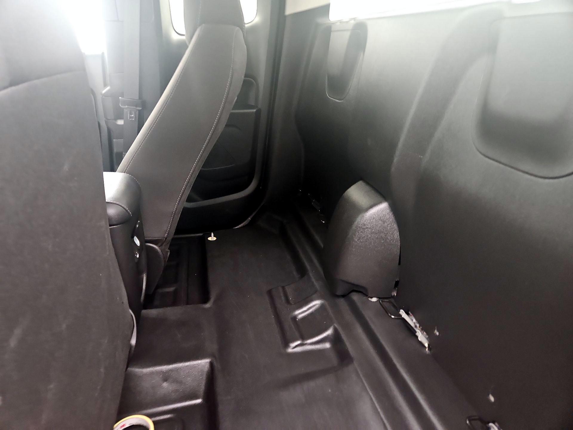 Thumbnail: 2022 Chevrolet Colorado - 19