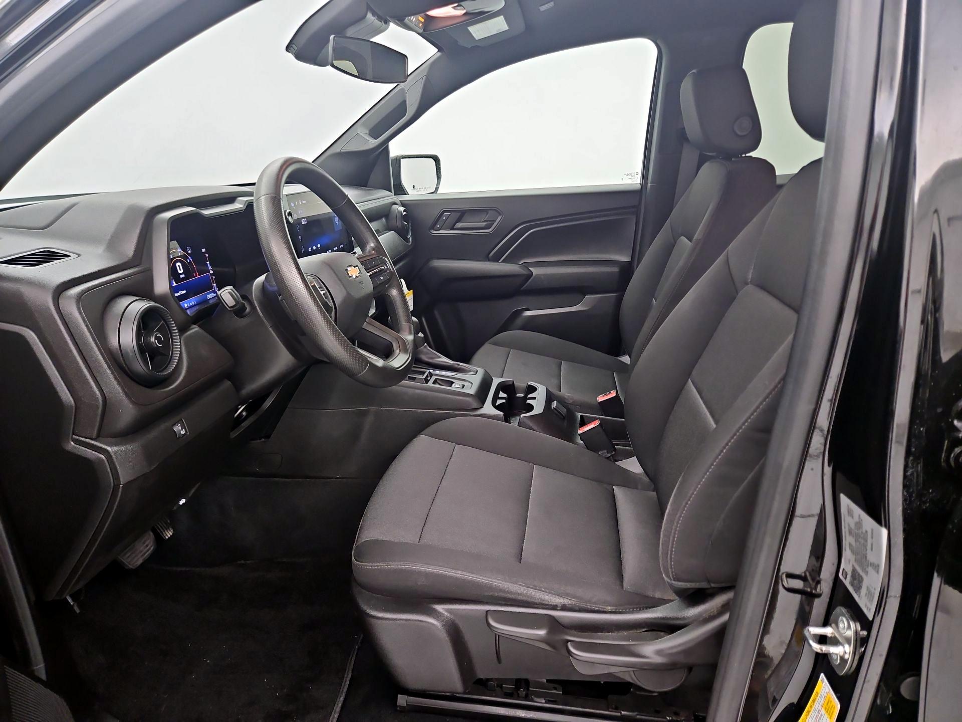 Thumbnail: 2023 Chevrolet Colorado - 11