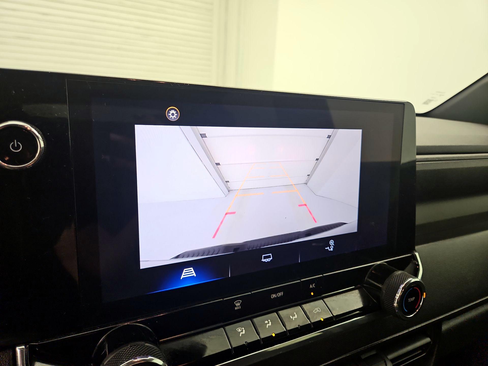 Thumbnail: 2023 Chevrolet Colorado - 14