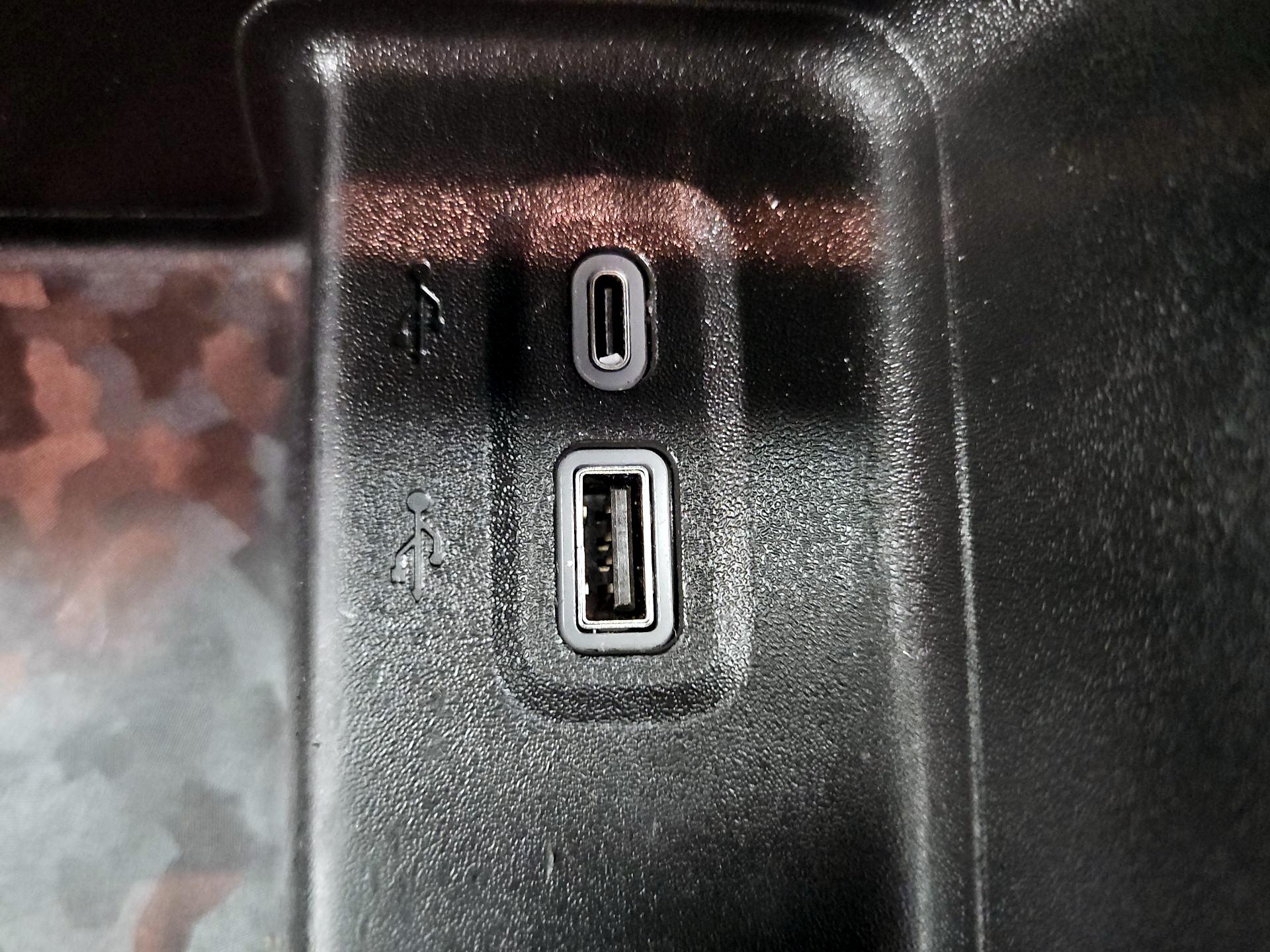 Thumbnail: 2023 Chevrolet Colorado - 18