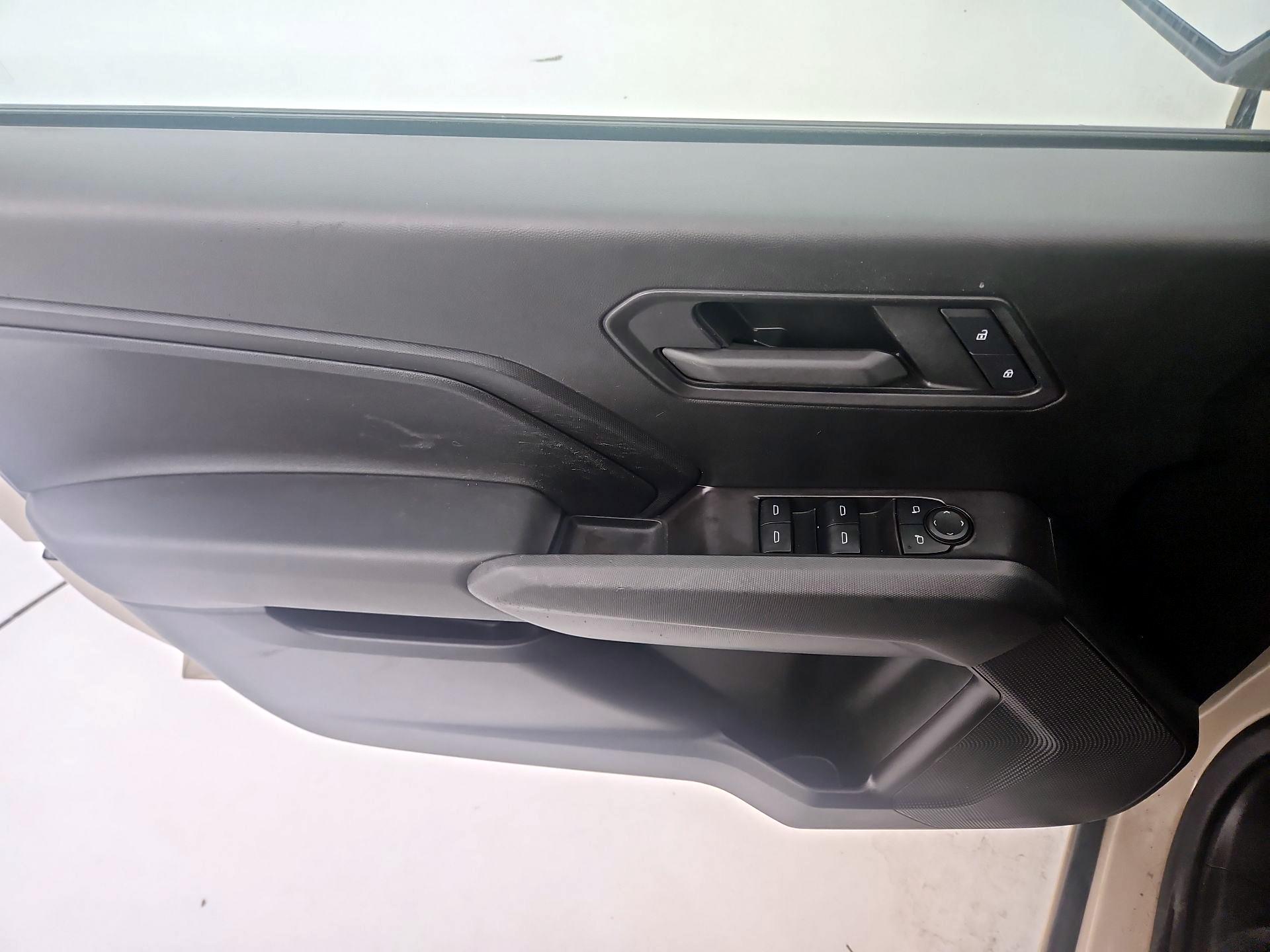 Thumbnail: 2023 Chevrolet Colorado - 12