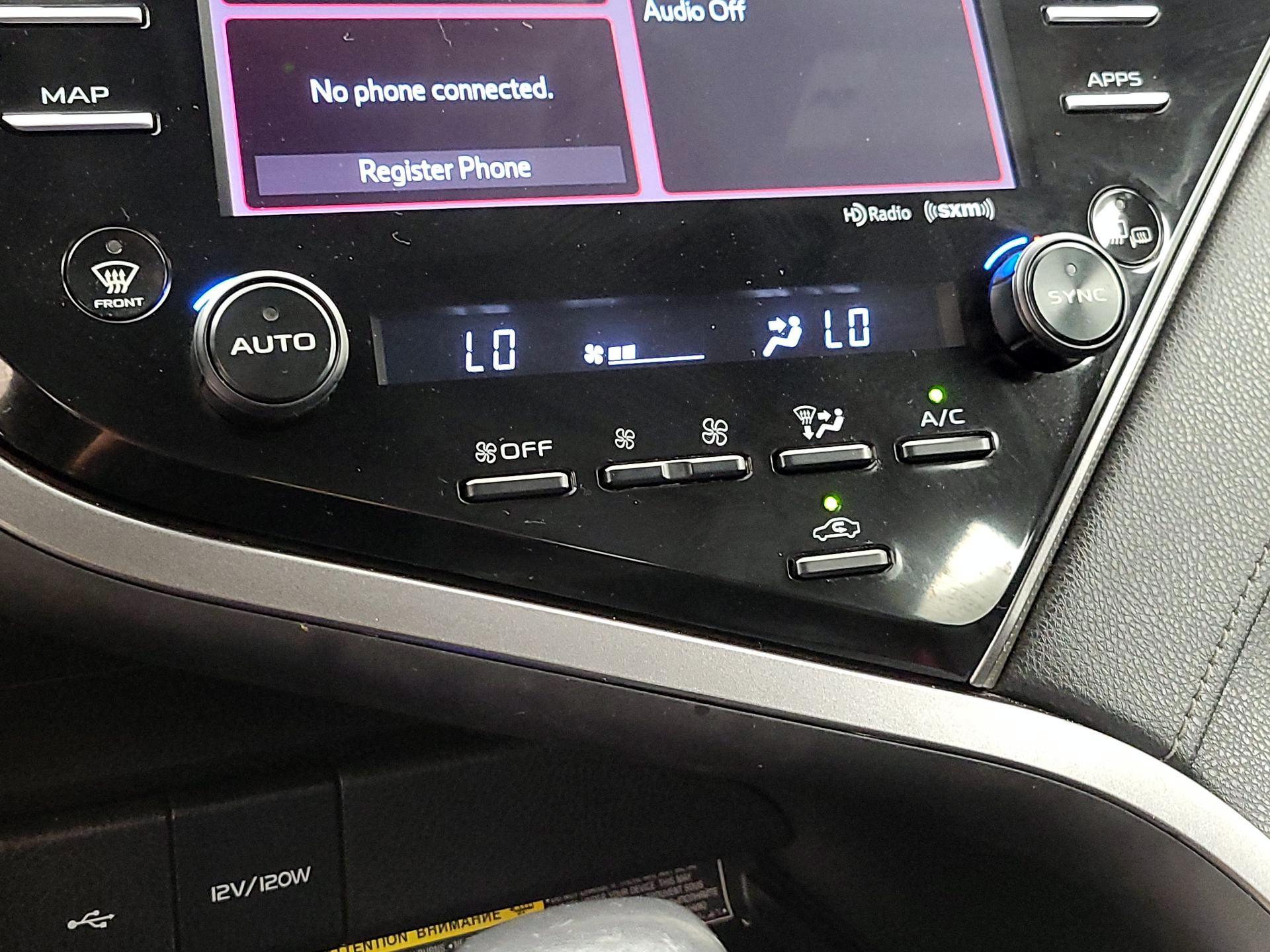 Thumbnail: 2020 Toyota Camry - 16