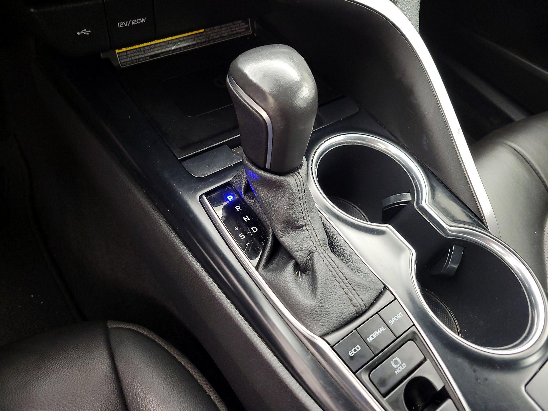 Thumbnail: 2020 Toyota Camry - 17