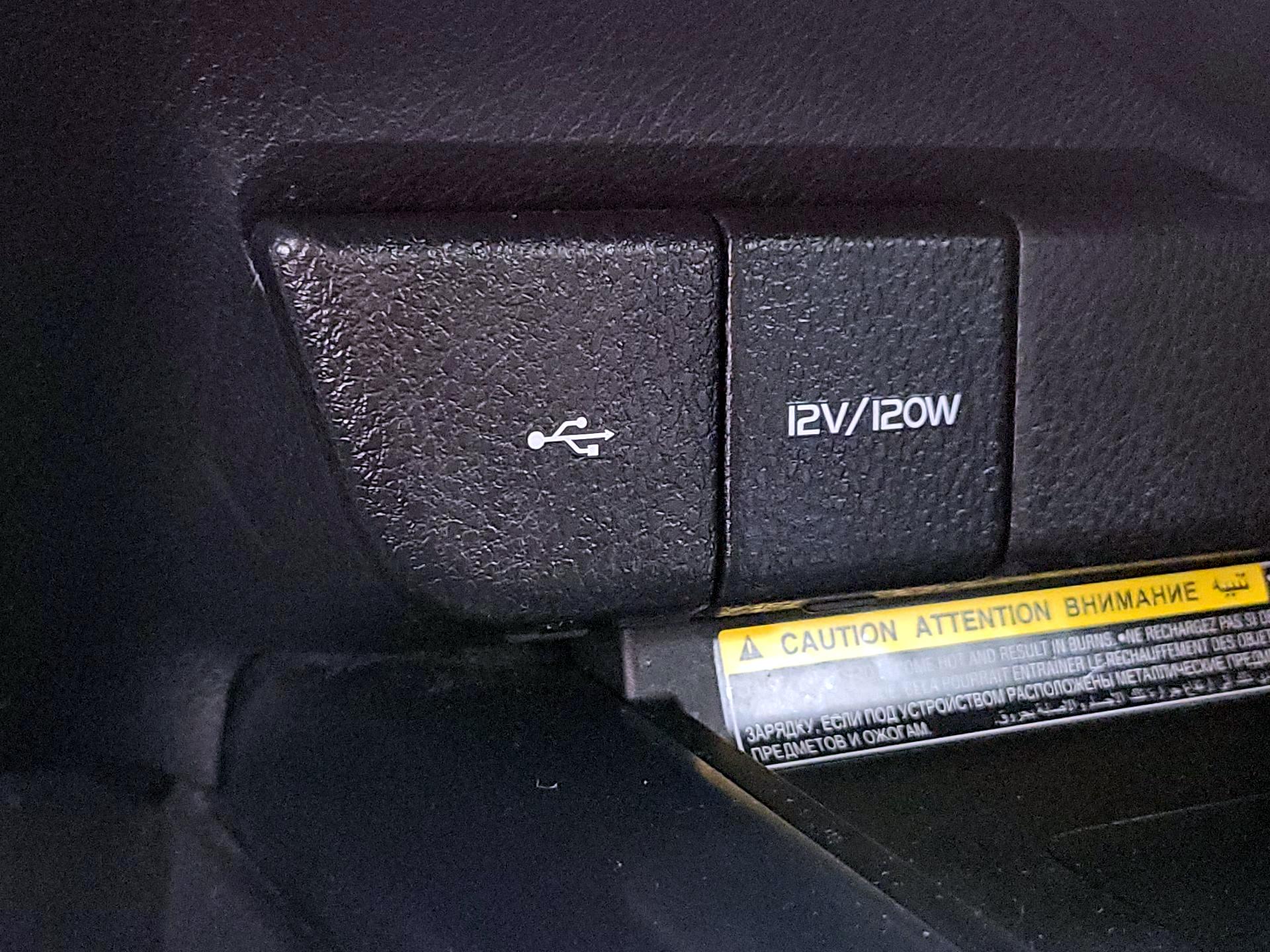 Thumbnail: 2020 Toyota Camry - 18