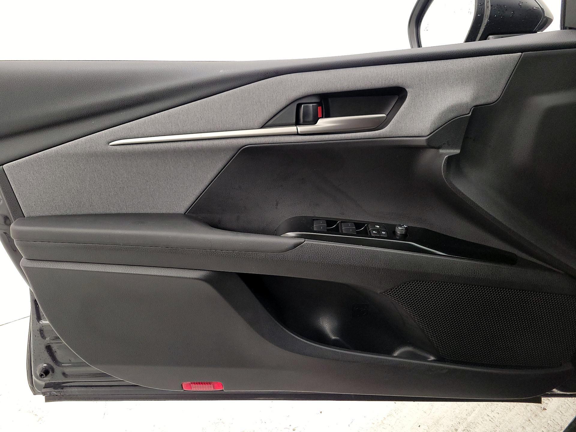 Thumbnail: 2025 Toyota Camry - 12