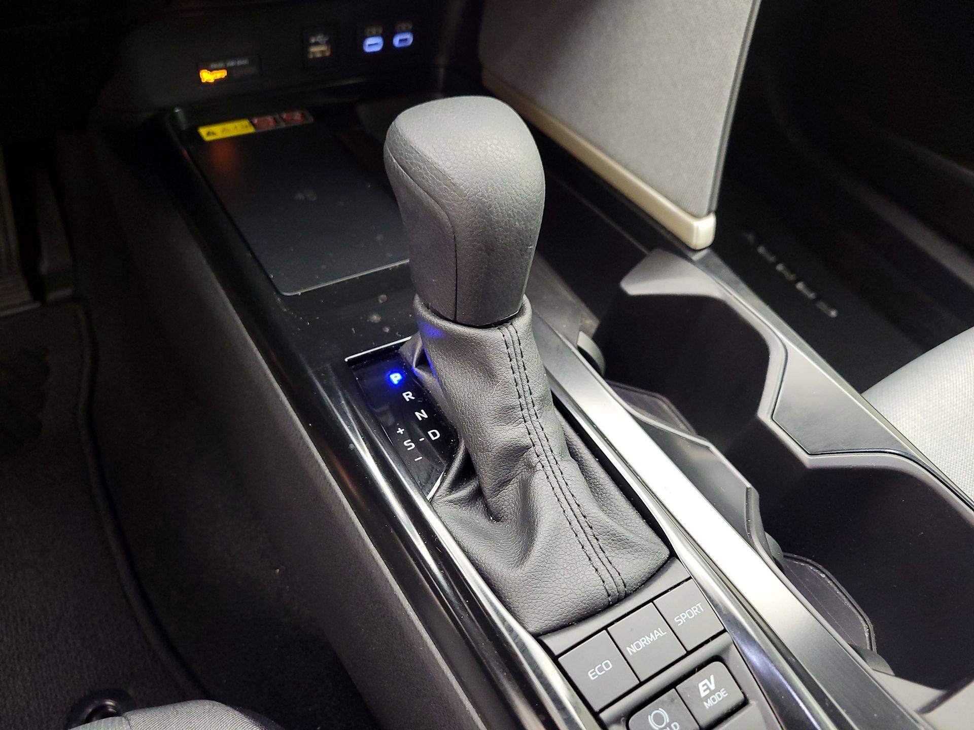 Thumbnail: 2025 Toyota Camry - 17