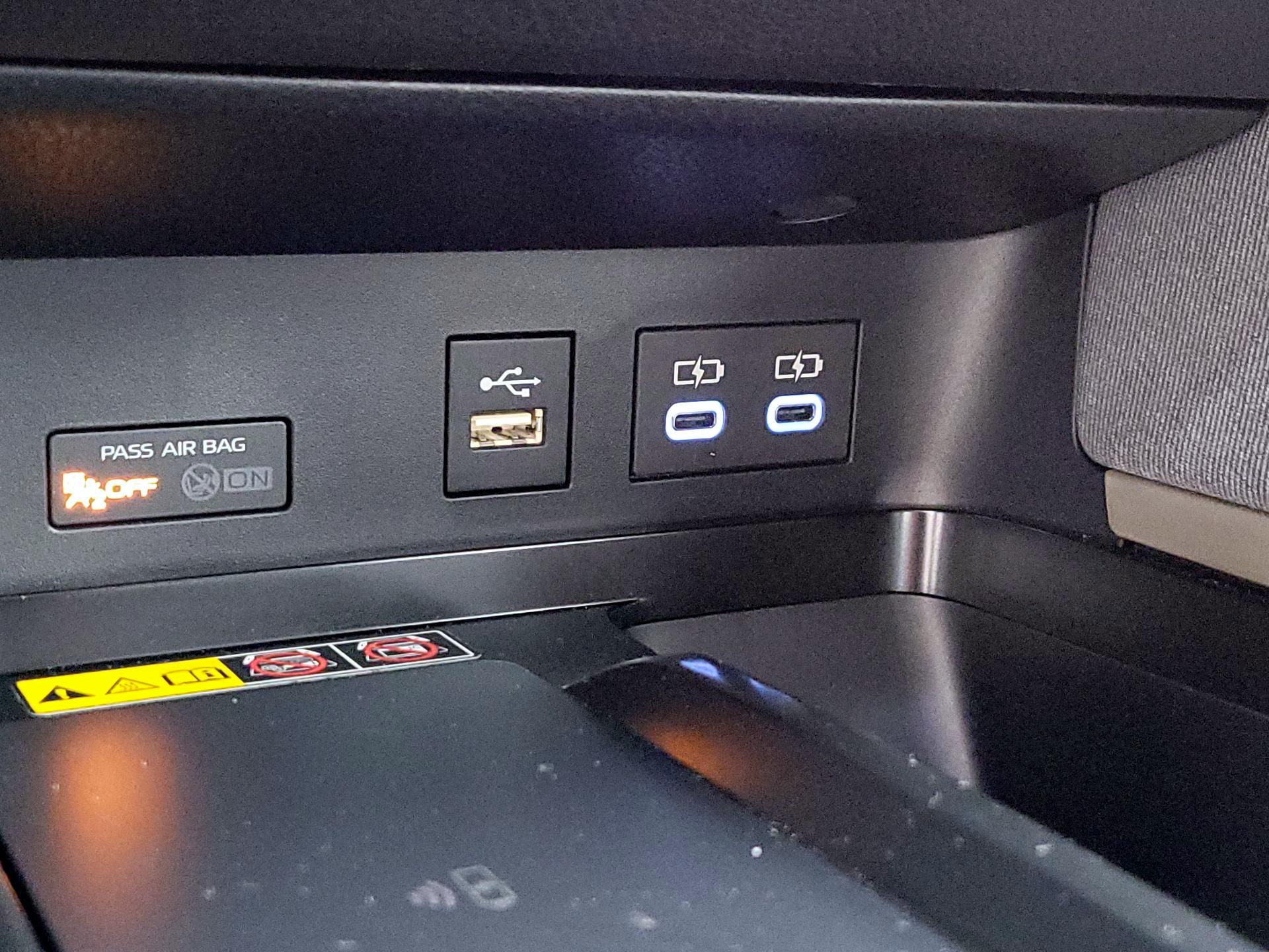 Thumbnail: 2025 Toyota Camry - 18