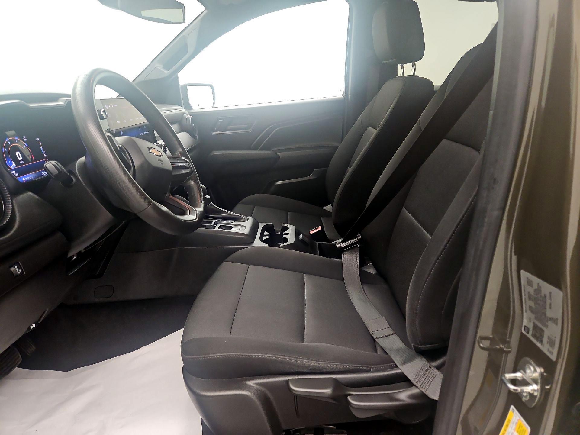 Thumbnail: 2023 Chevrolet Colorado - 11