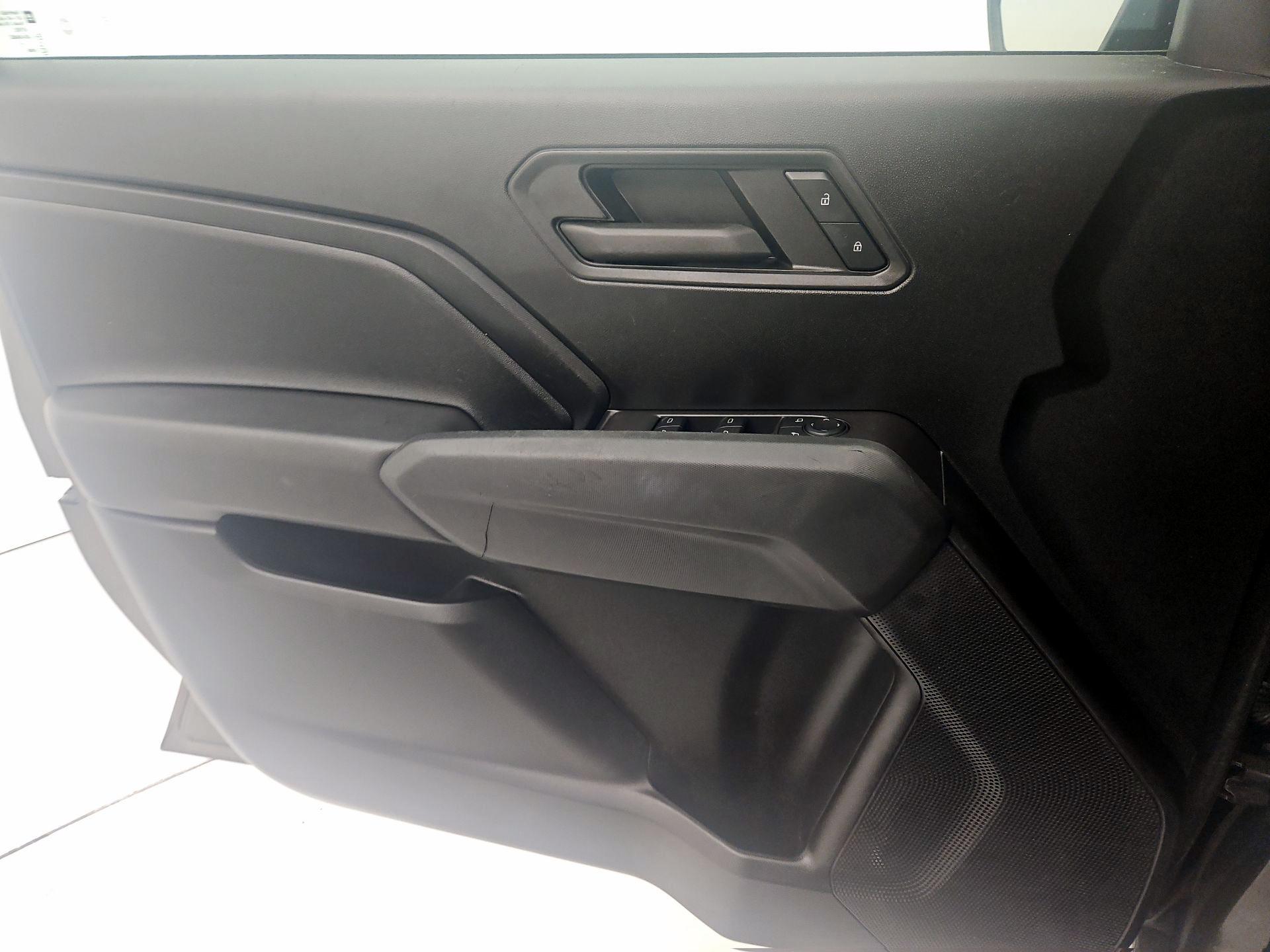 Thumbnail: 2023 Chevrolet Colorado - 12