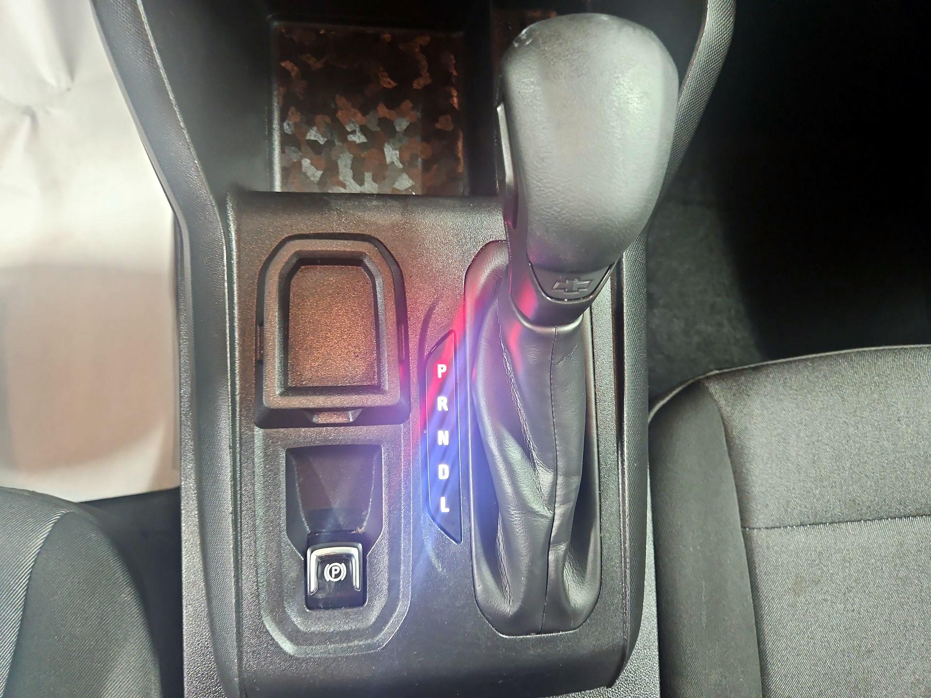 Thumbnail: 2023 Chevrolet Colorado - 17