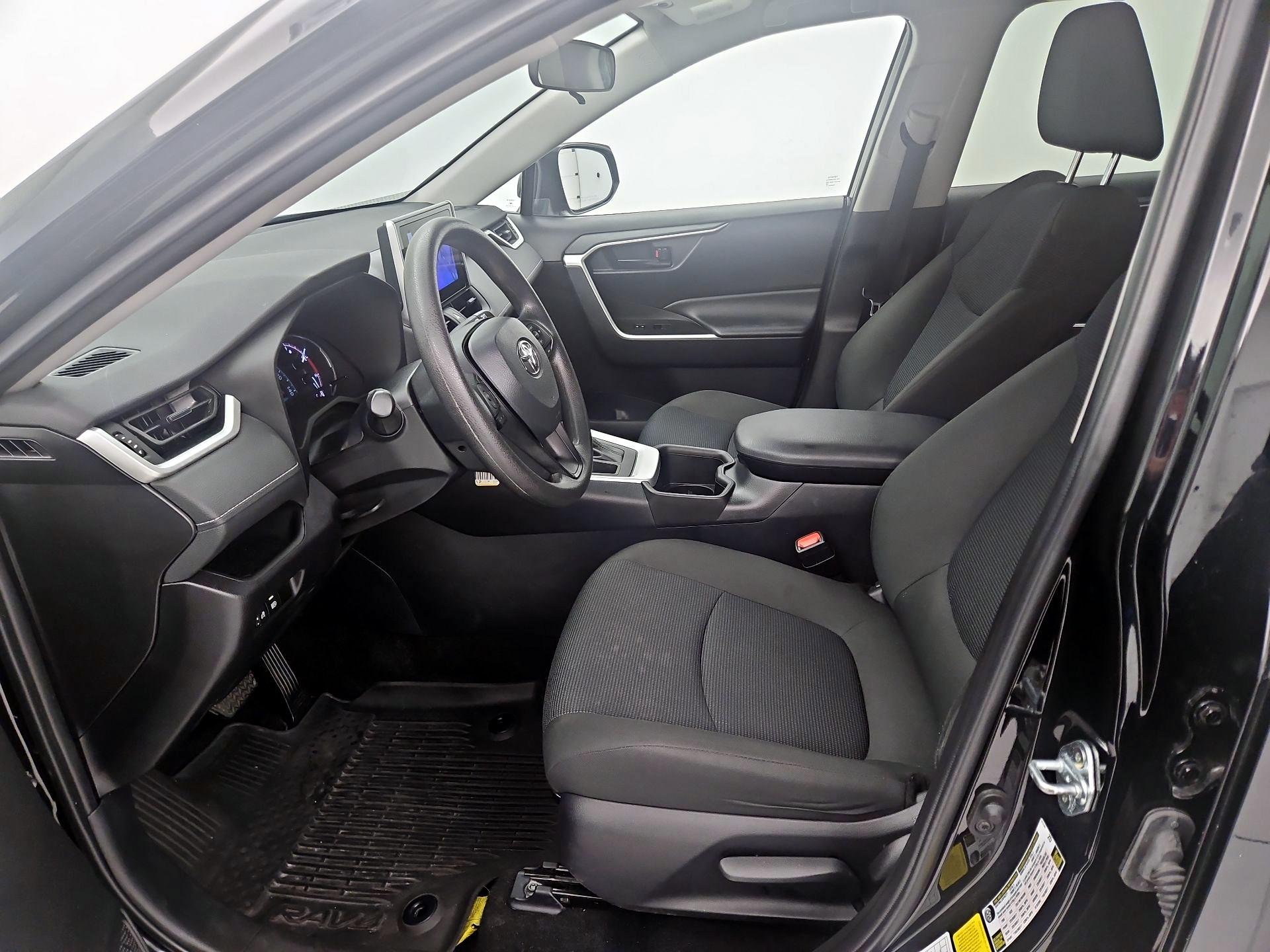 Thumbnail: 2025 Toyota RAV4 - 11