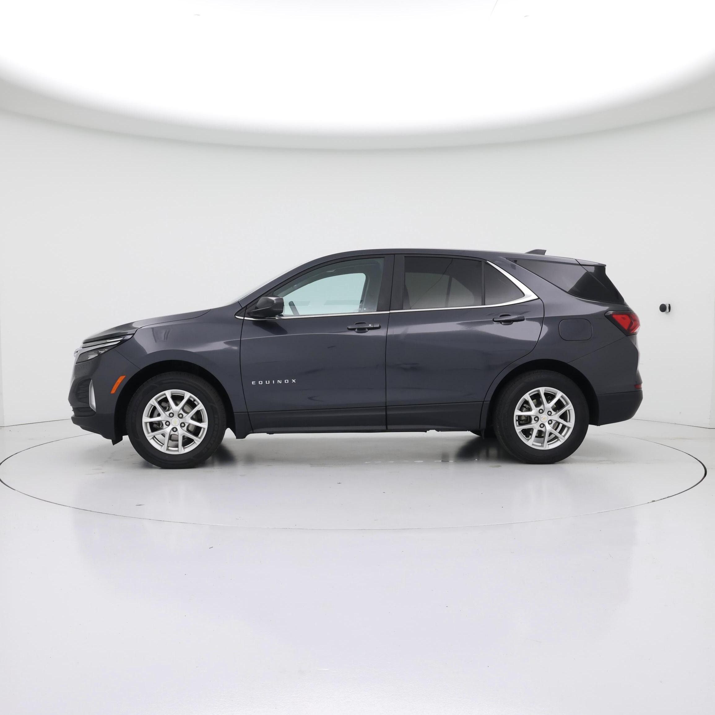 Thumbnail: 2023 Chevrolet Equinox - 3