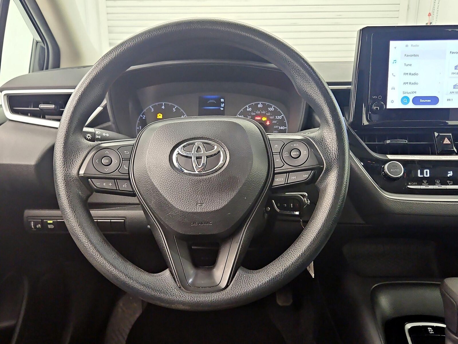 2024 Toyota Corolla LE - Photo 11