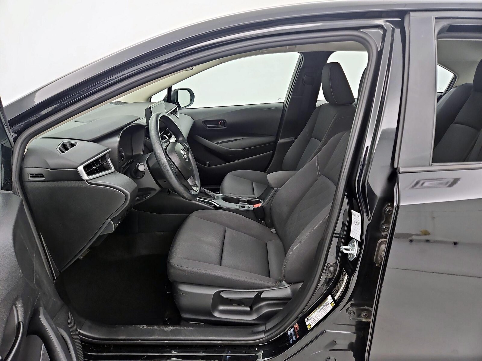 2024 Toyota Corolla LE - Photo 12