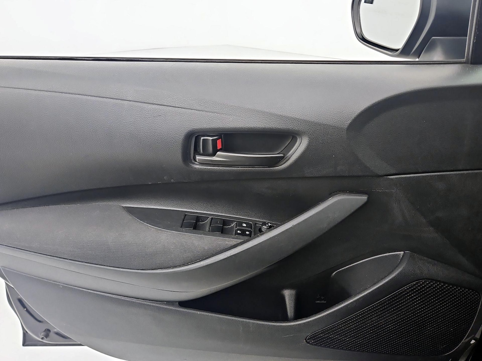 2024 Toyota Corolla LE - Photo 13