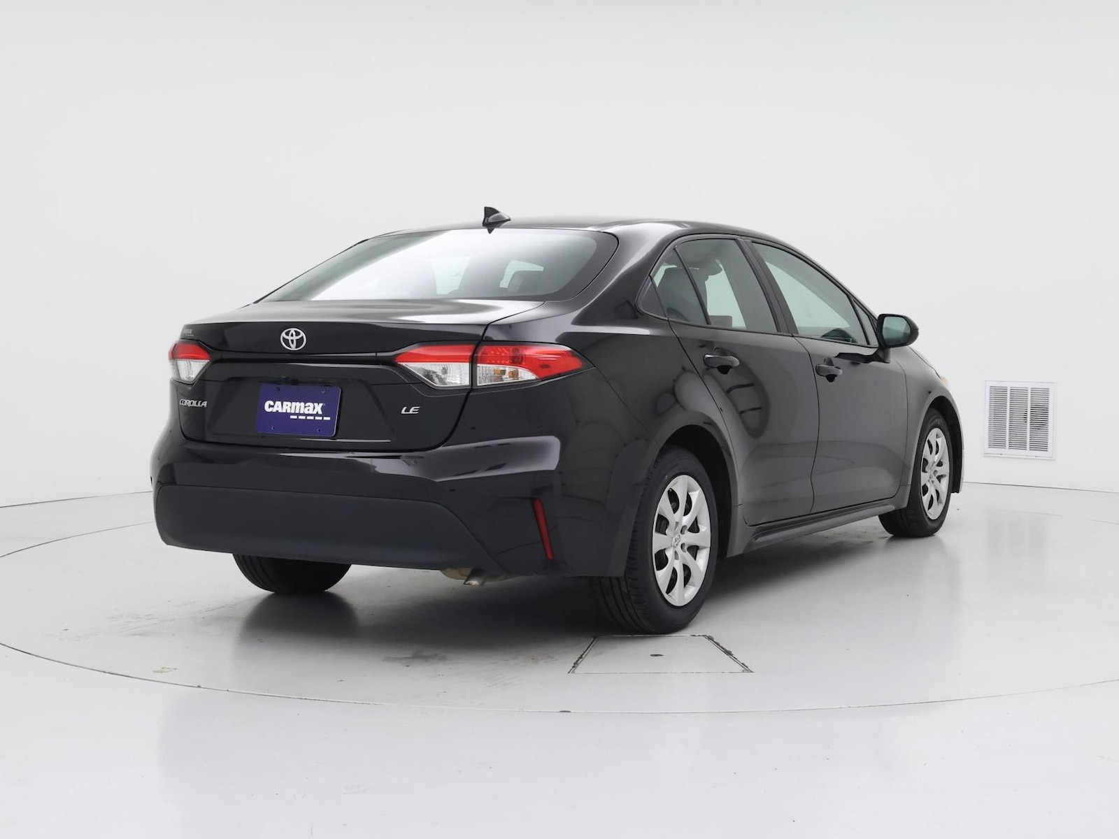 2024 Toyota Corolla LE - Photo 9