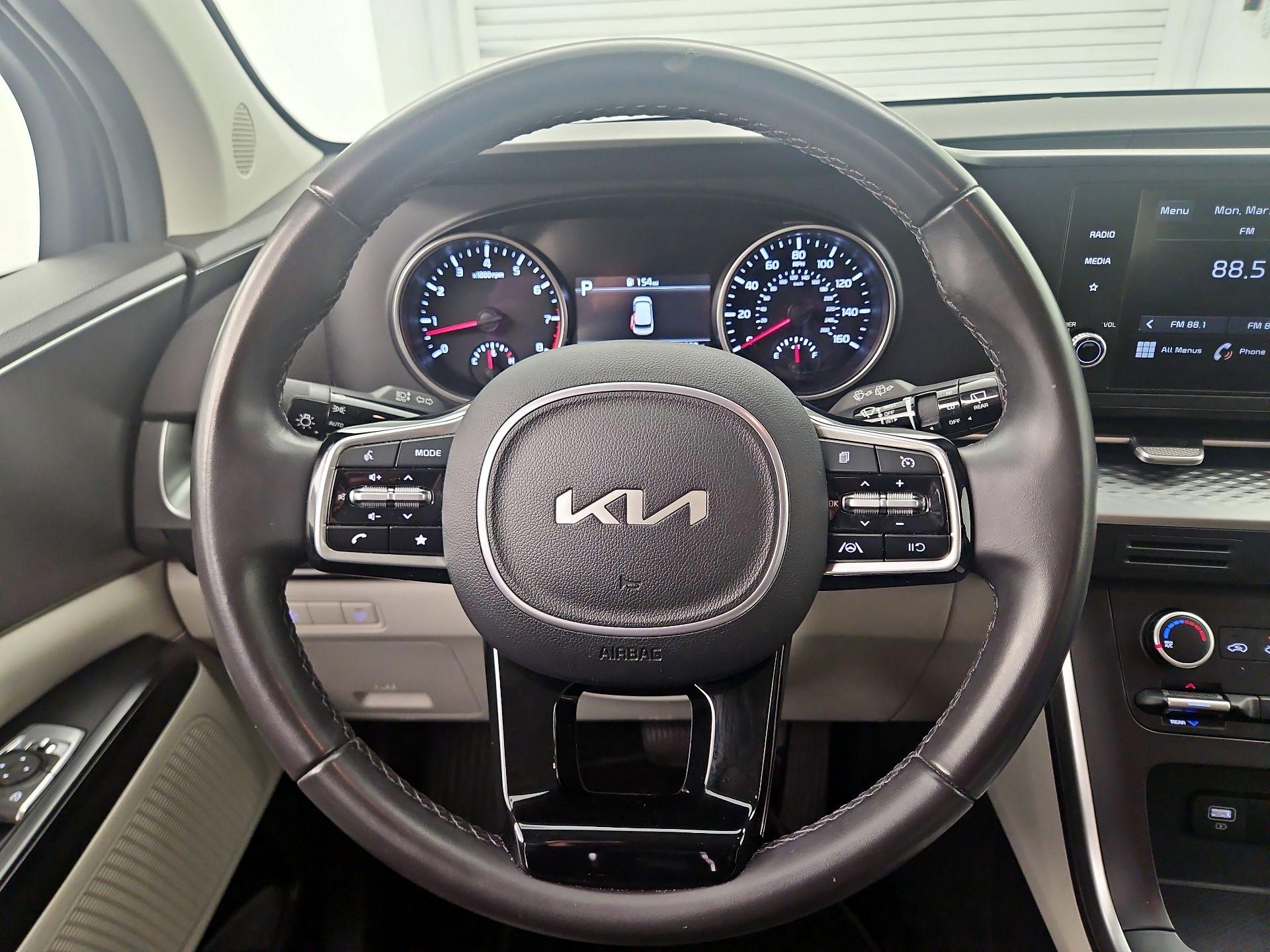 Thumbnail: 2024 Kia Carnival - 10