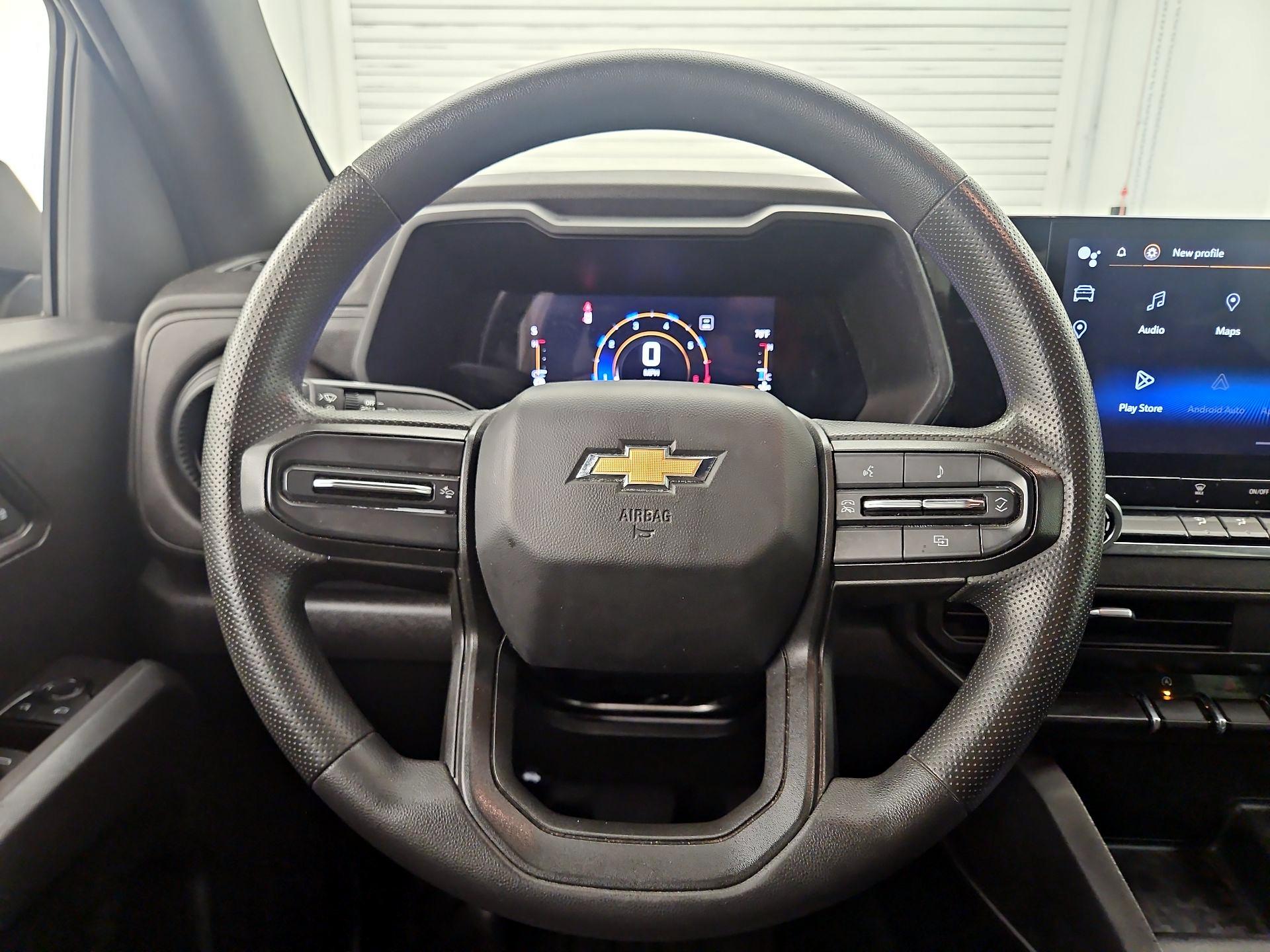 Thumbnail: 2023 Chevrolet Colorado - 10