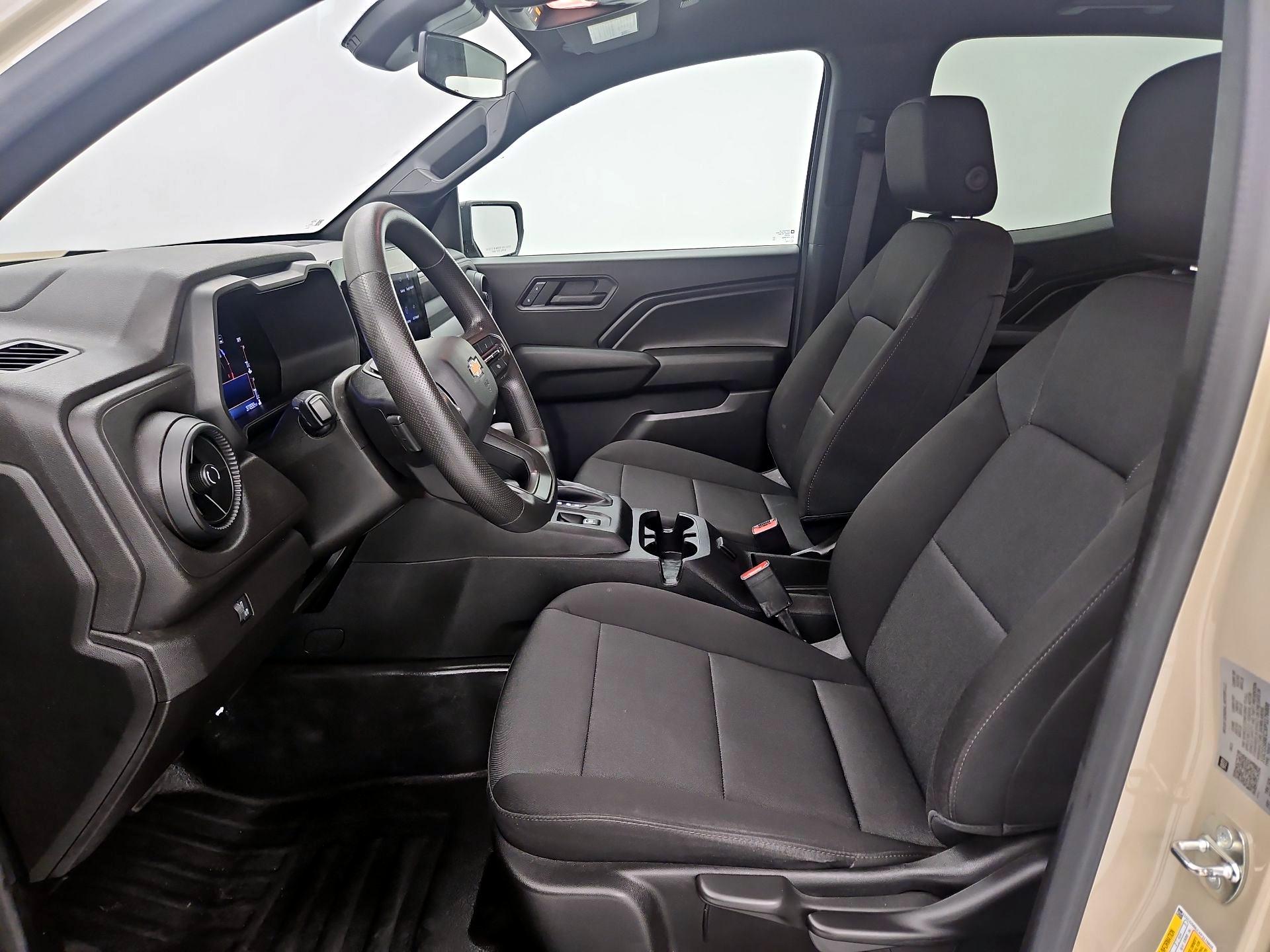 Thumbnail: 2023 Chevrolet Colorado - 11