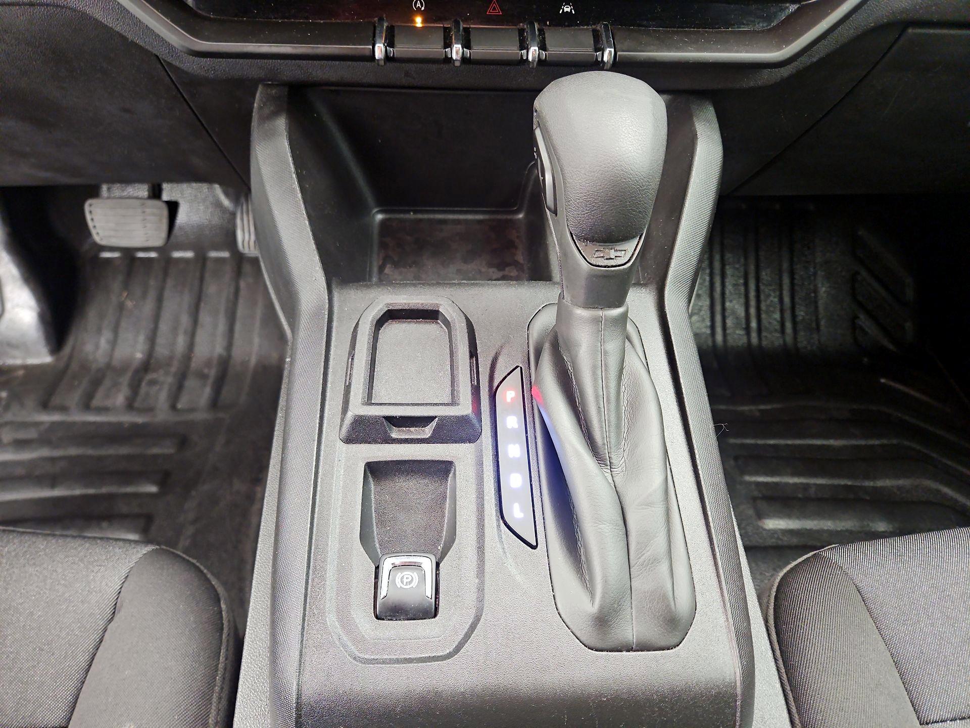 Thumbnail: 2023 Chevrolet Colorado - 17