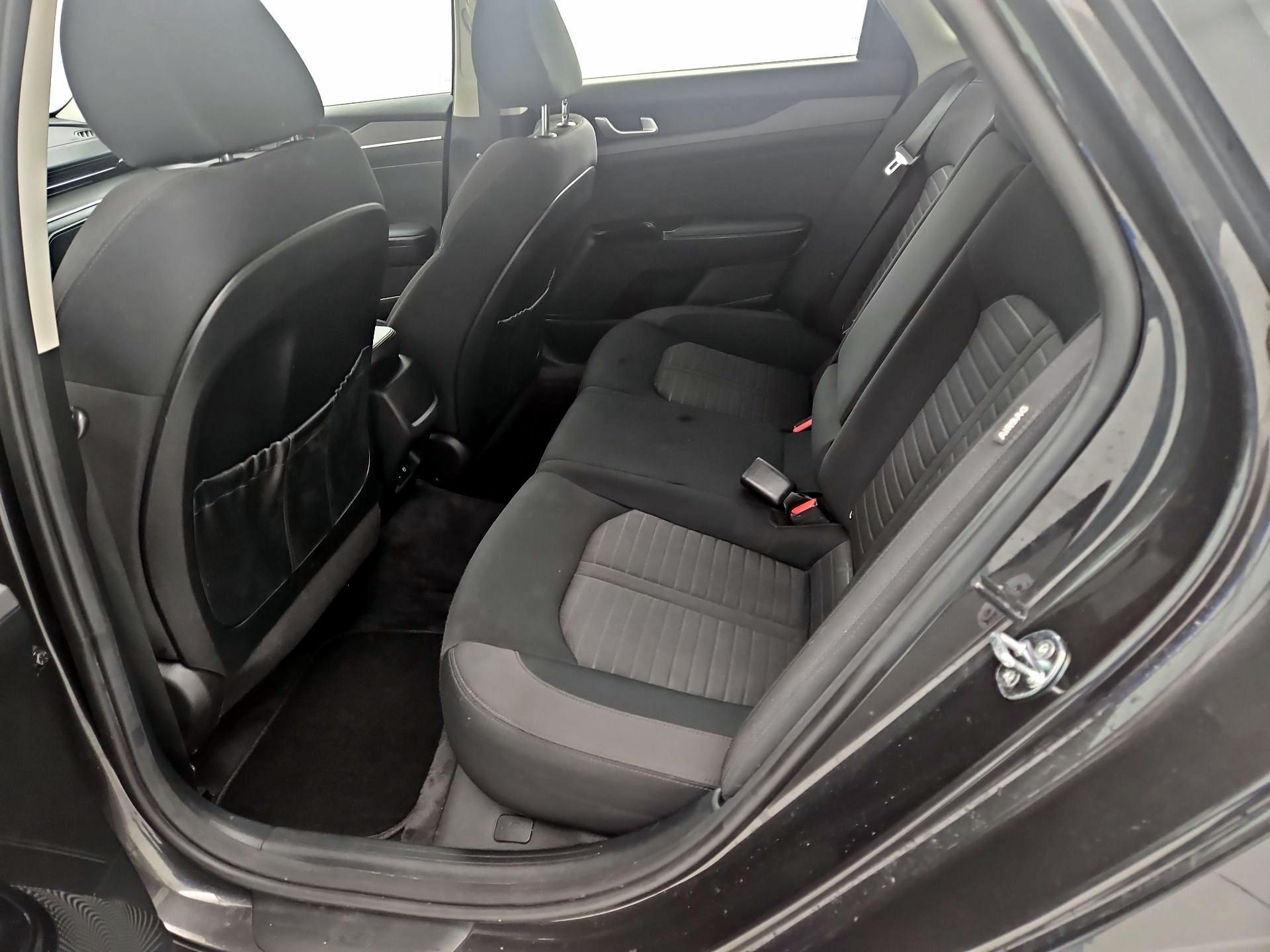 Thumbnail: 2025 Kia K5 - 19