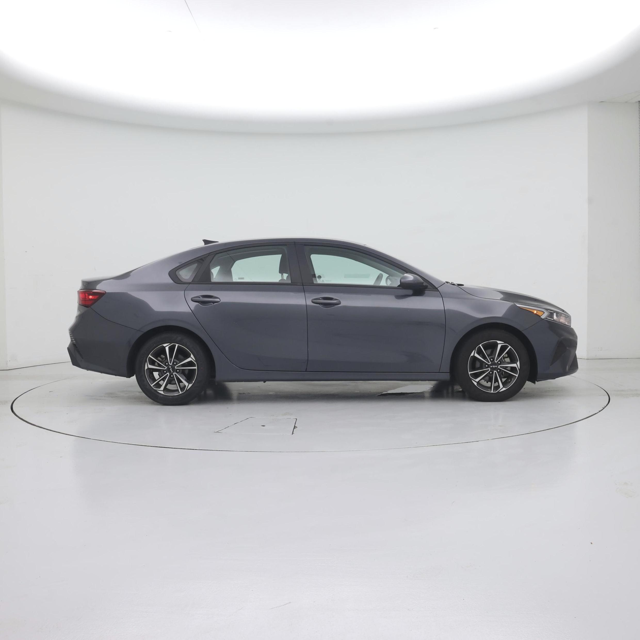 Thumbnail: 2024 Kia Forte - 7