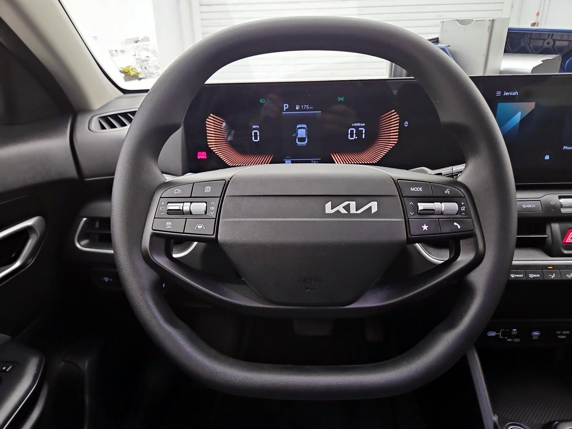 Thumbnail: 2025 Kia K4 - 10