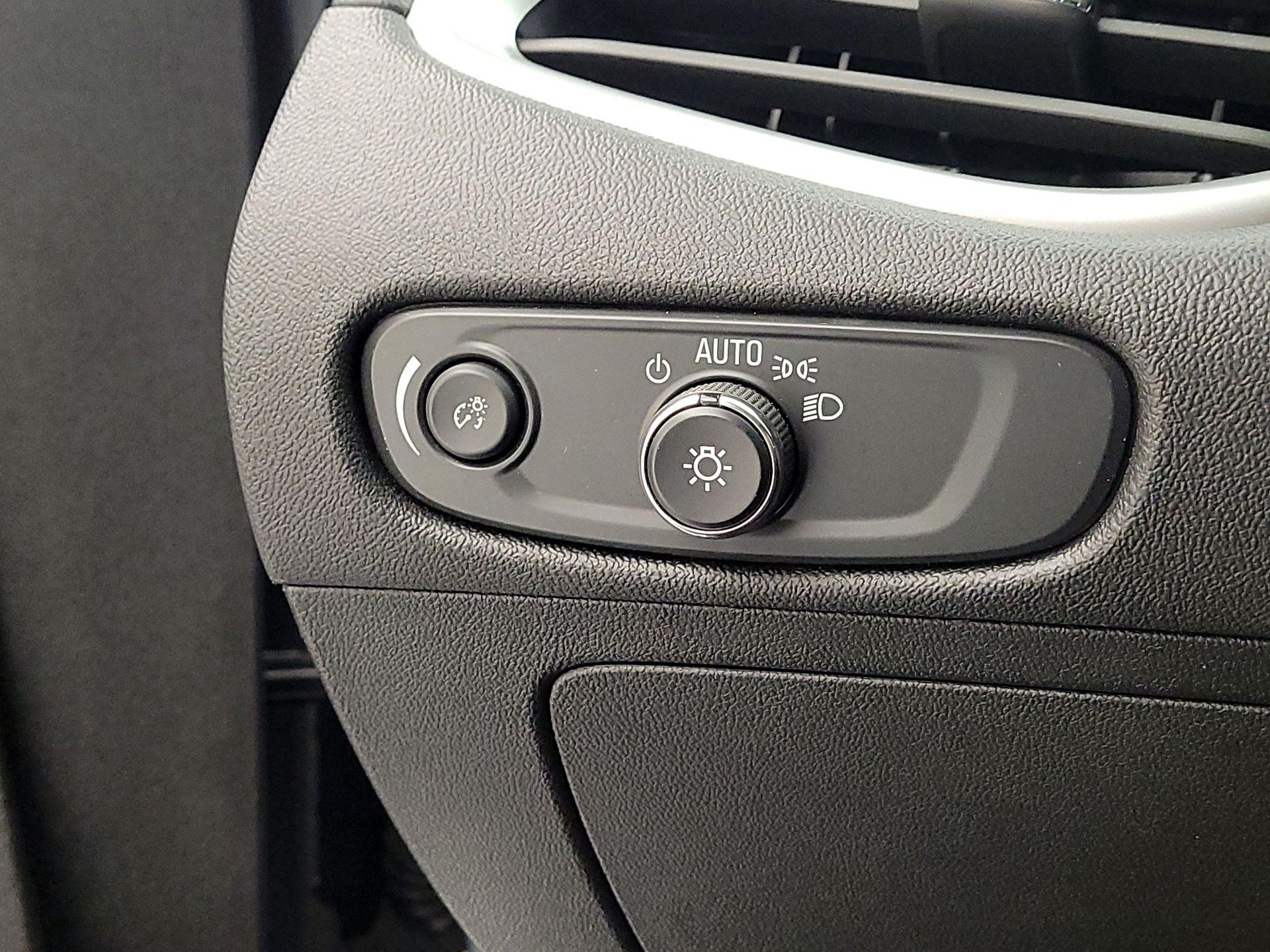 Thumbnail: 2024 Chevrolet Malibu - 13