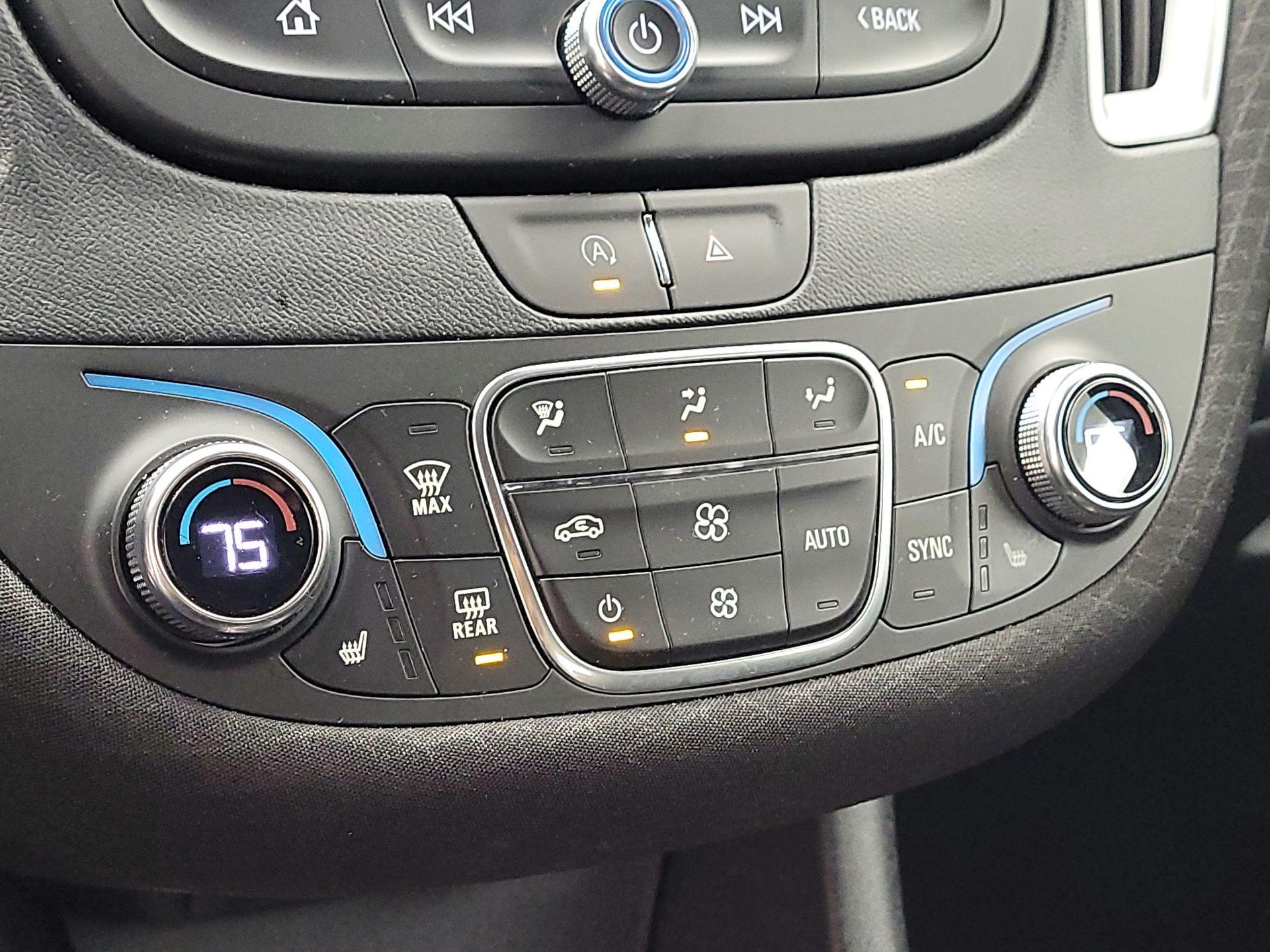 Thumbnail: 2024 Chevrolet Malibu - 16