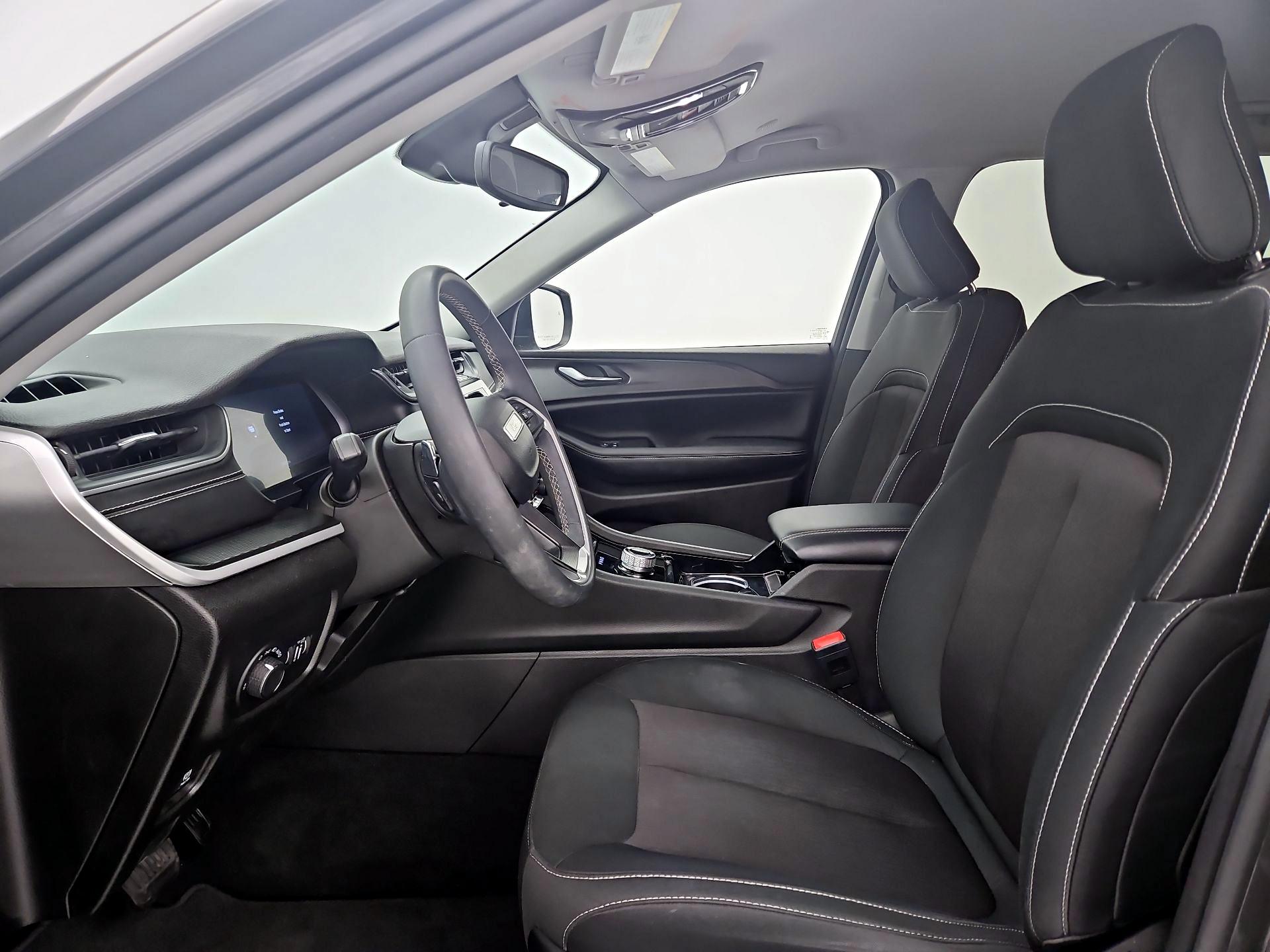 Thumbnail: 2023 Jeep Grand Cherokee L - 11