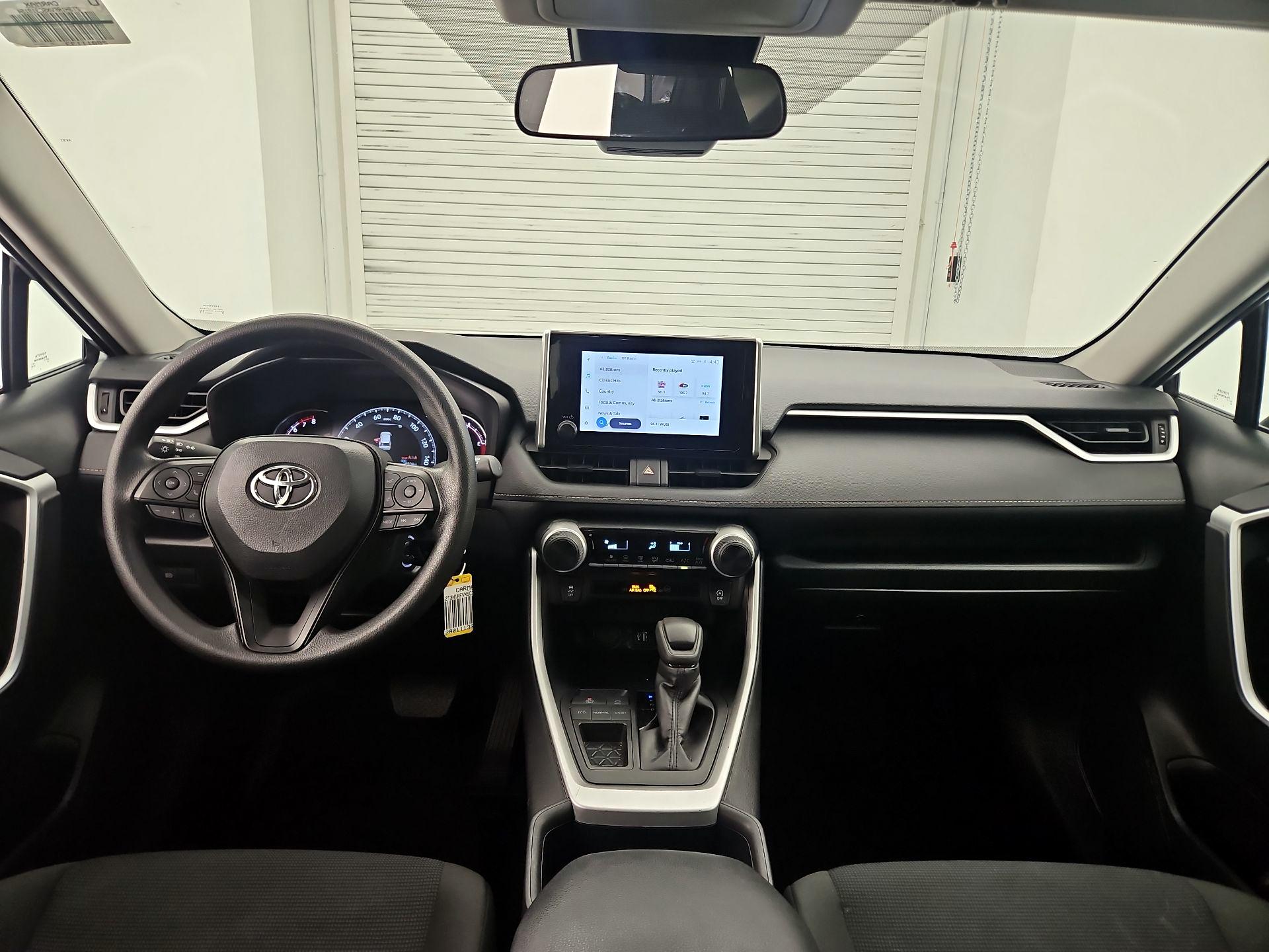 Thumbnail: 2025 Toyota RAV4 - 9