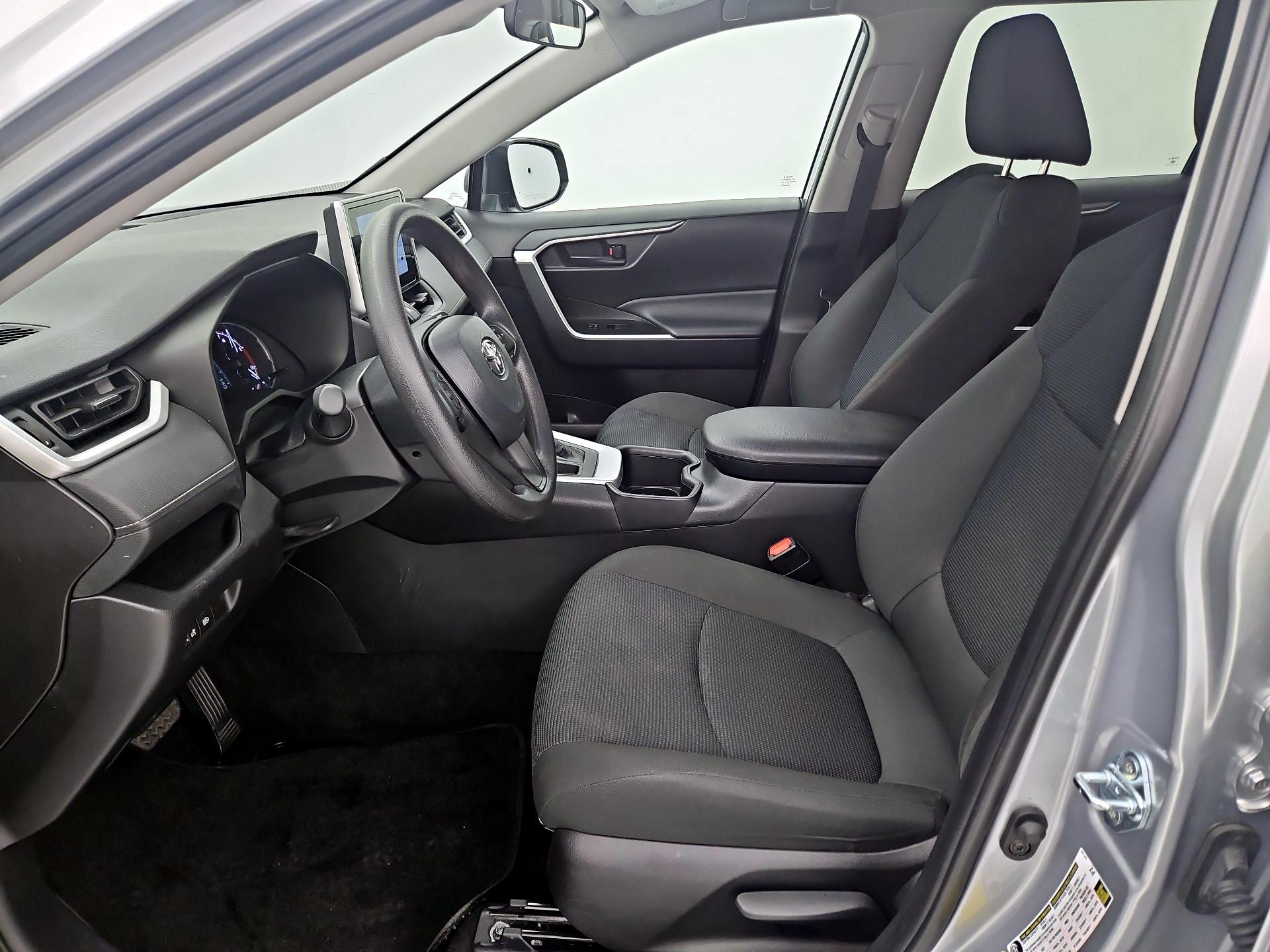 Thumbnail: 2025 Toyota RAV4 - 11