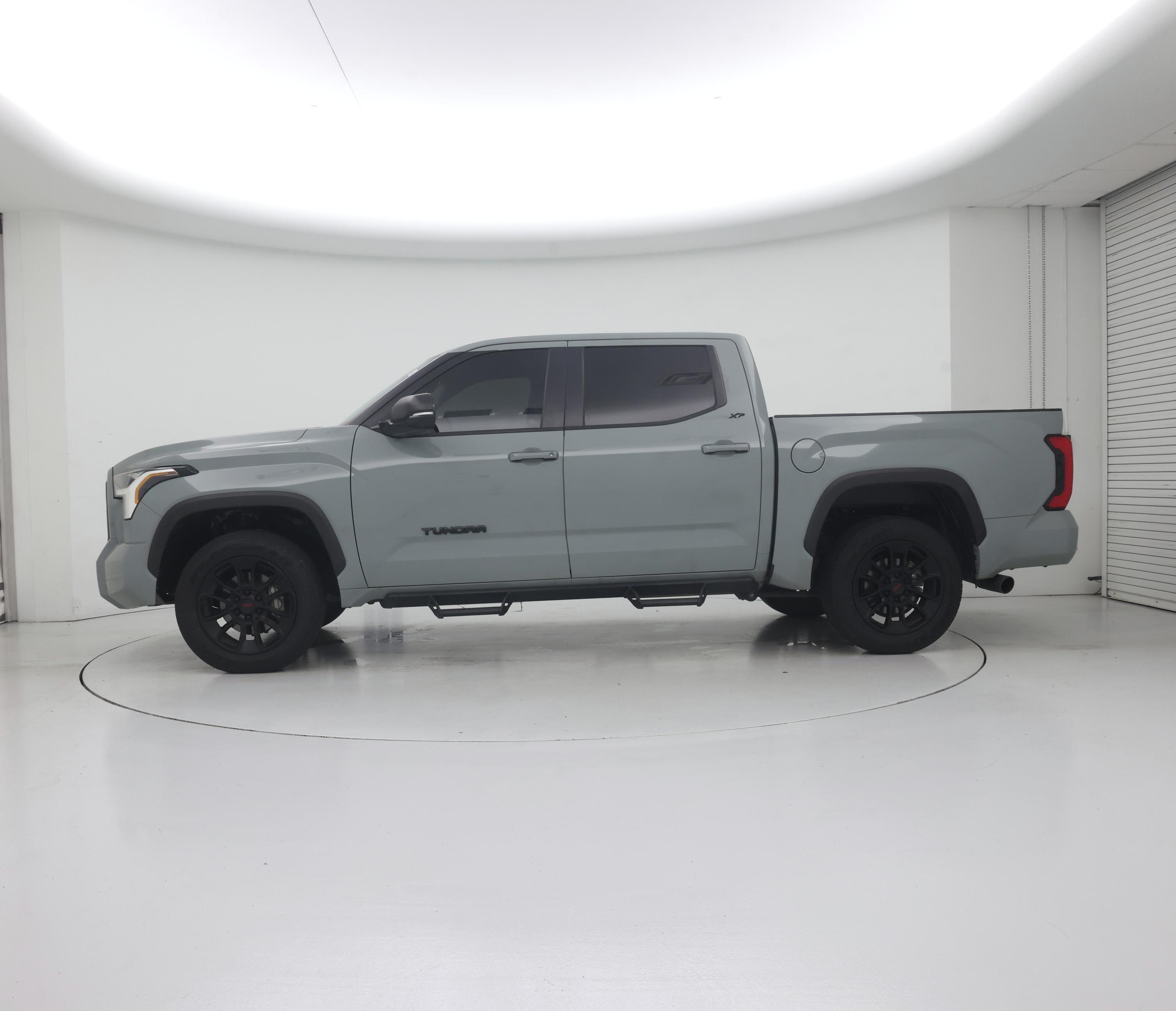 Thumbnail: 2024 Toyota Tundra - 3