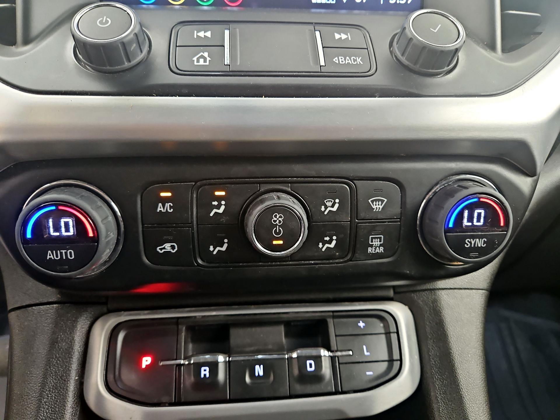 Thumbnail: 2023 GMC Acadia - 16