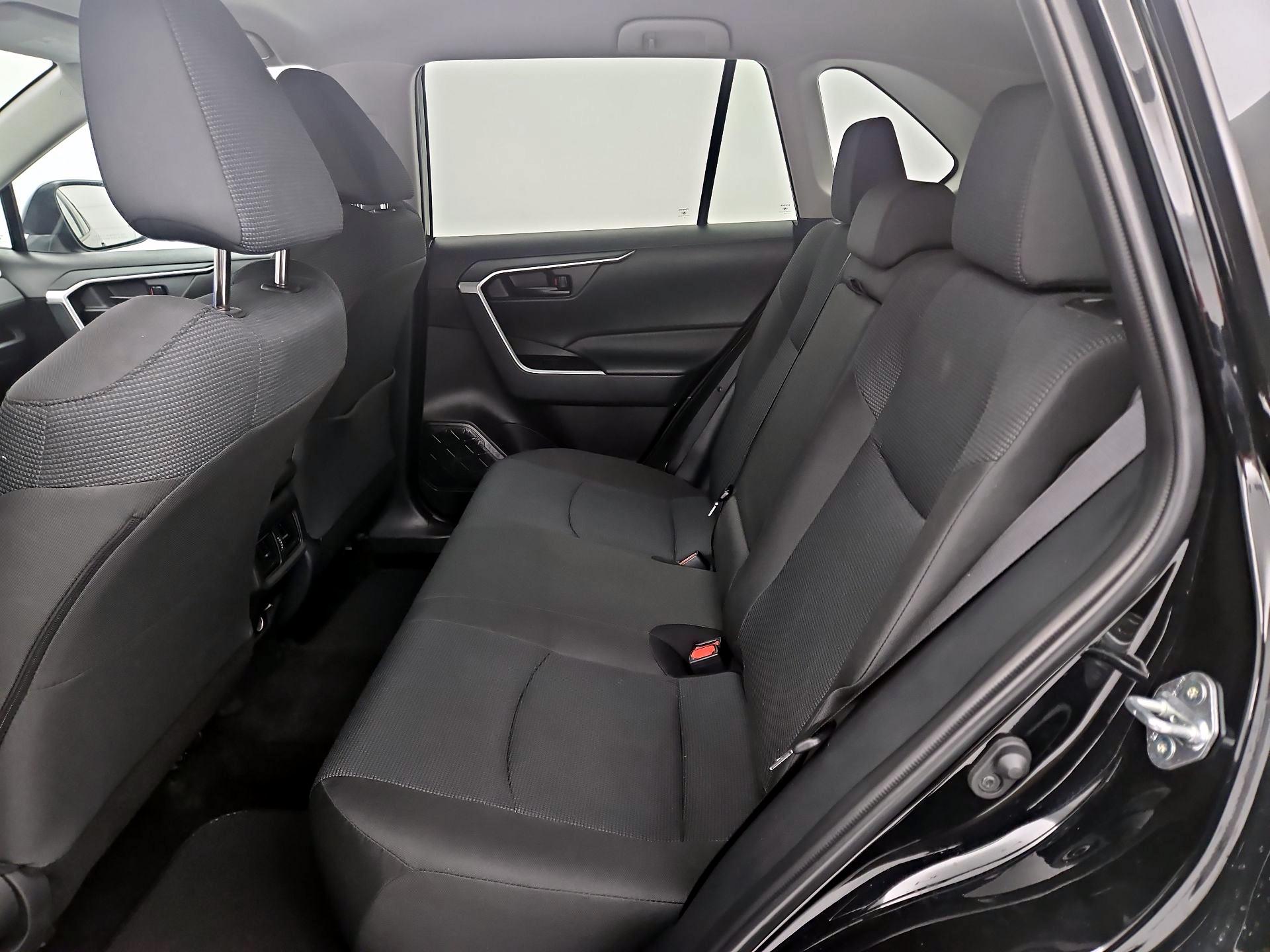 Thumbnail: 2025 Toyota RAV4 - 19