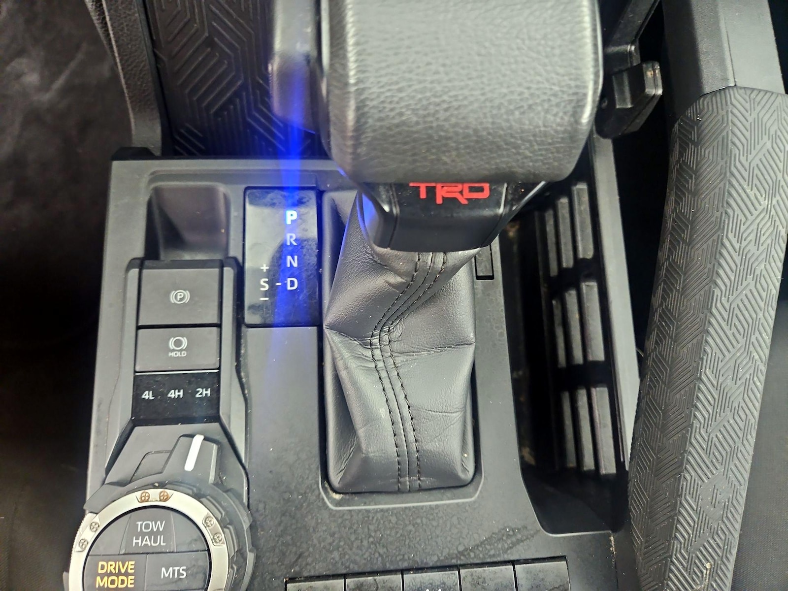 2024 Toyota Tacoma TRD Sport - Photo 18