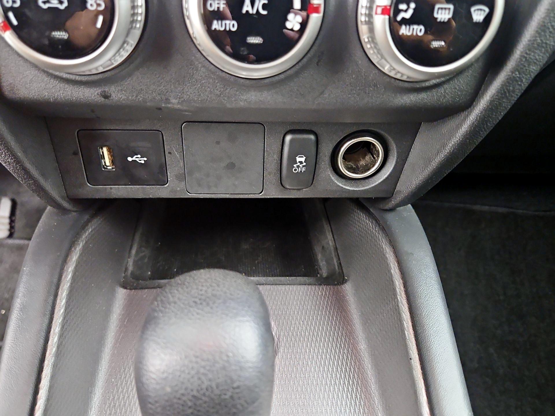 Thumbnail: 2024 Mitsubishi Outlander Sport - 17