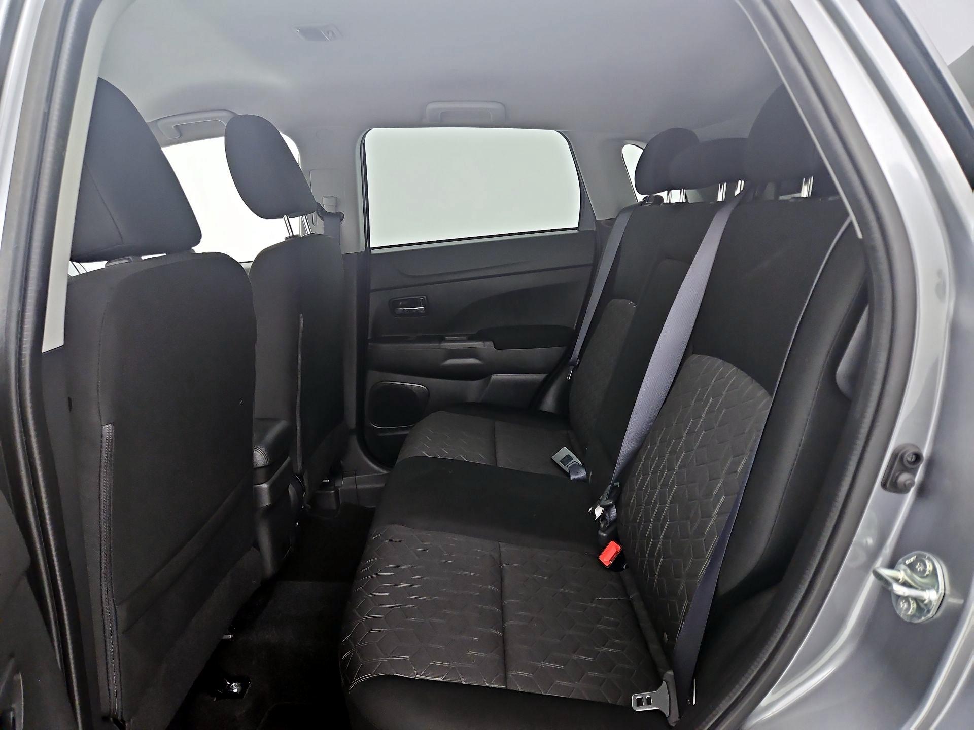 Thumbnail: 2024 Mitsubishi Outlander Sport - 18