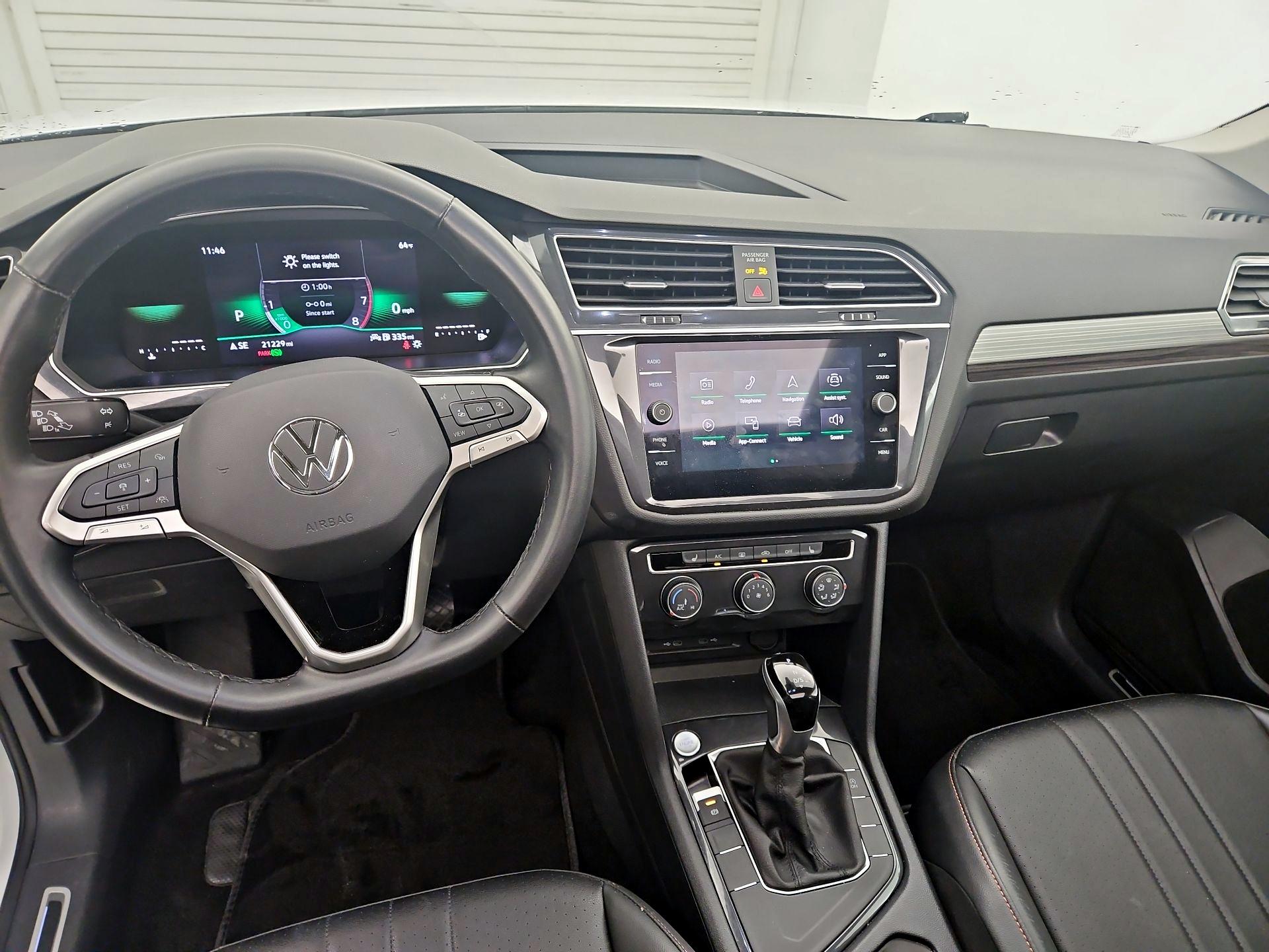 Thumbnail: 2024 Volkswagen Tiguan - 9