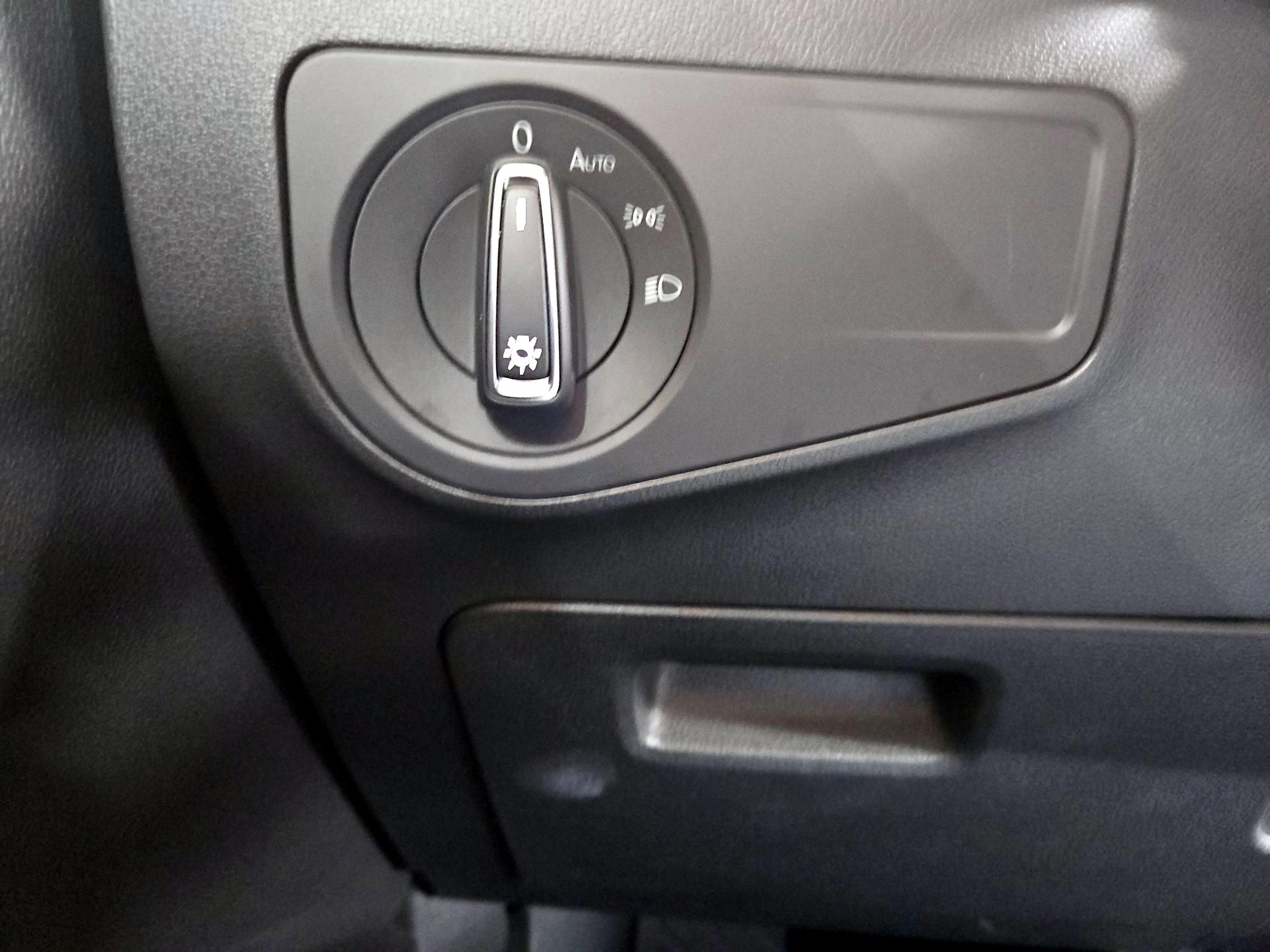 Thumbnail: 2024 Volkswagen Tiguan - 13