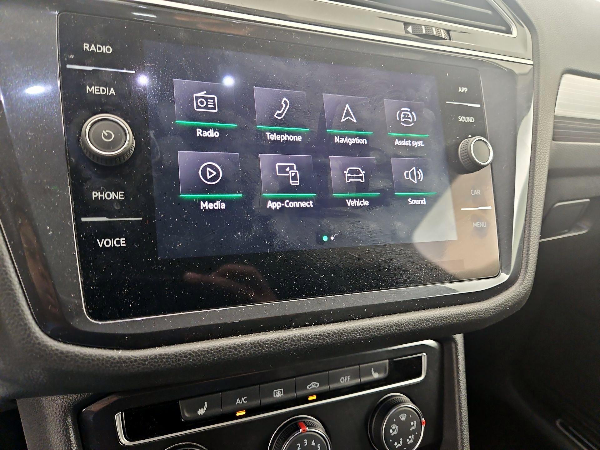 Thumbnail: 2024 Volkswagen Tiguan - 15